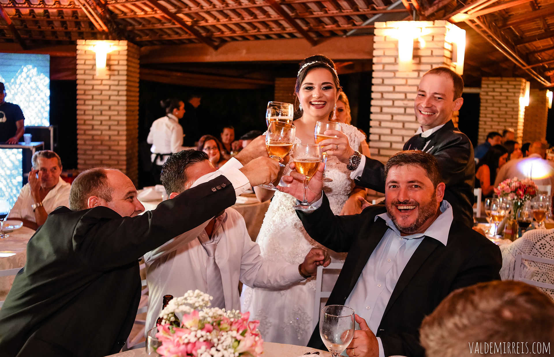 Foto Débora & Junior Foto Débora & Junior - Imagem 67