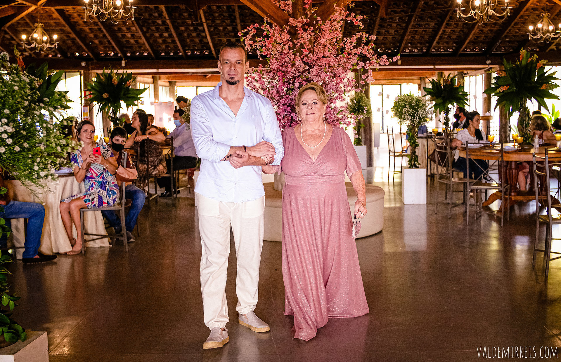 Foto Fotografia de Casamento Glauber Carvalho | São José do Rio Preto SP | Luciana + Oscar Foto Fotografia de Casamento Glauber Carvalho | São José do Rio Preto SP | Luciana + Oscar - Imagem 61