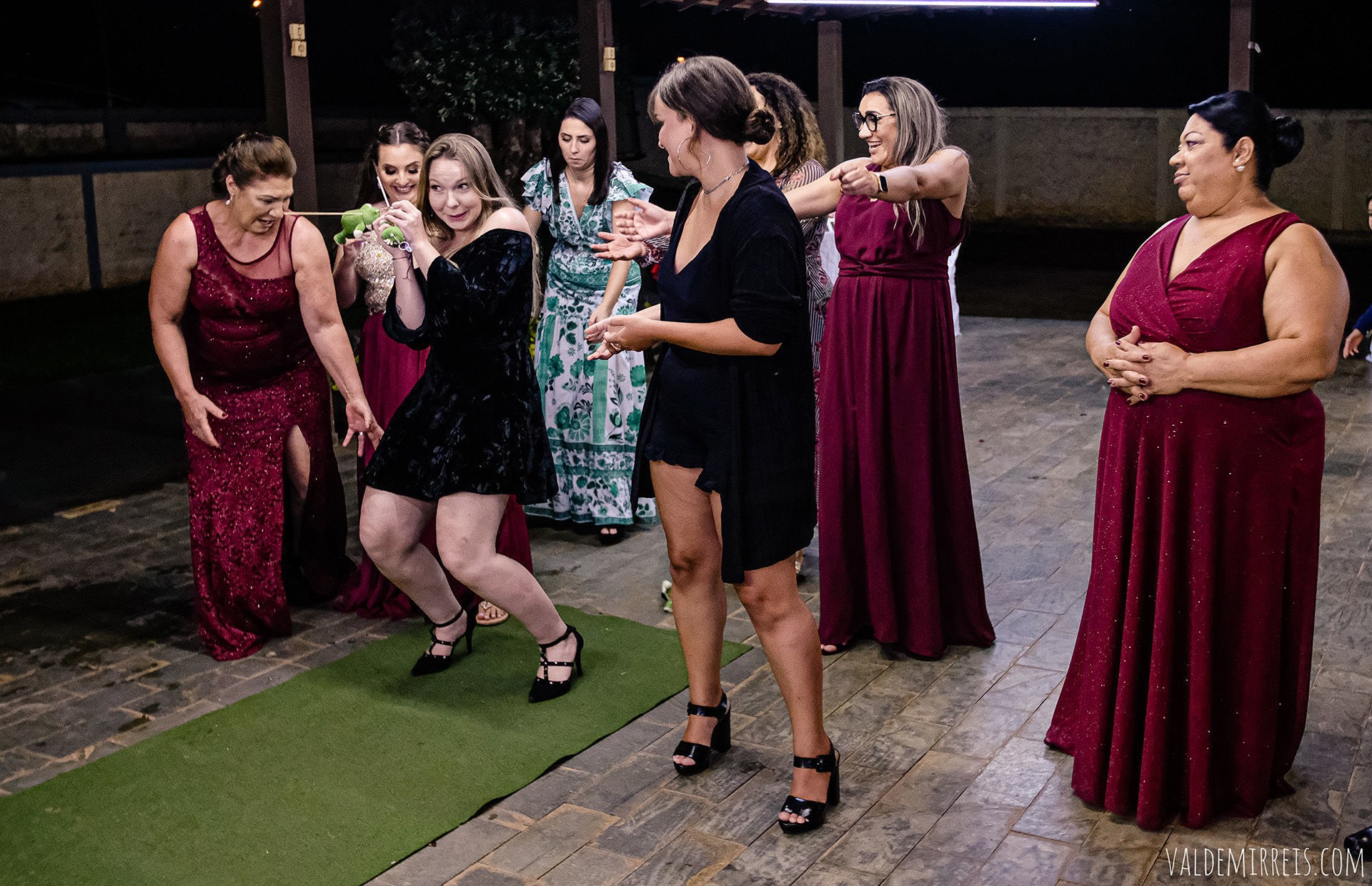 Foto Fotografia de Casamento Nosso Grêmio Esportivo e Recreativo | São José do Rio Preto SP | Gabriela + Gabriel Foto Fotografia de Casamento Nosso Grêmio Esportivo e Recreativo | São José do Rio Preto SP | Gabriela + Gabriel - Imagem 38