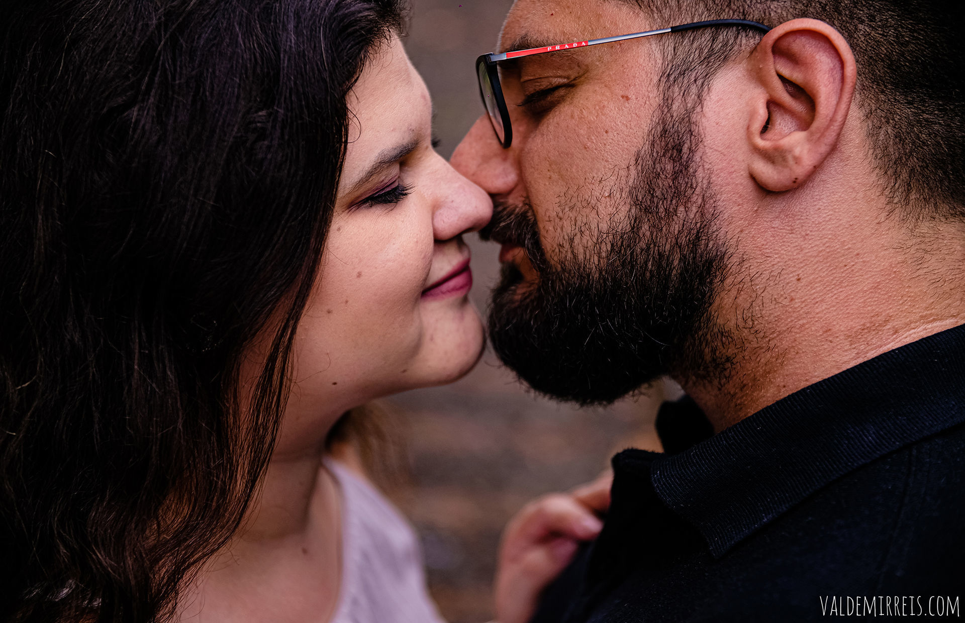 Foto Ensaio de Casal | Estação Ferroviária Engenheiro Schmitt | Engenheiro Schmitt SP | Danielle + Marco Foto Ensaio de Casal | Estação Ferroviária Engenheiro Schmitt | Engenheiro Schmitt SP | Danielle + Marco - Imagem 11
