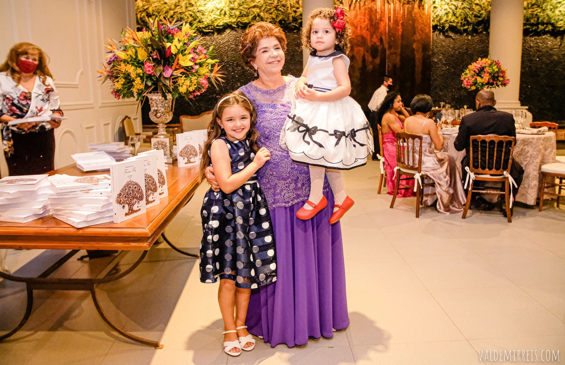 Foto Fotografia de Aniversário | 71 Anos | Felix Petrolli Buffet | São José do Rio Preto SP | Val Maciel Foto Fotografia de Aniversário | 71 Anos | Felix Petrolli Buffet | São José do Rio Preto SP | Val Maciel - Imagem 76