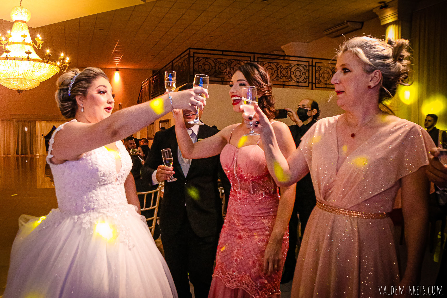 Foto Fotografia de Casamento Fauze Karam Buffet | São José do Rio Preto SP | Gabriela + Jorge Foto Fotografia de Casamento Fauze Karam Buffet | São José do Rio Preto SP | Gabriela + Jorge - Imagem 156