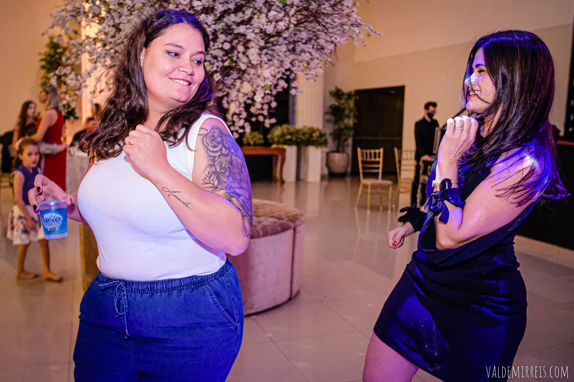 Foto Fotografia de Casamento Fauze Karam Buffet | São José do Rio Preto SP | Gabriela + Jorge Foto Fotografia de Casamento Fauze Karam Buffet | São José do Rio Preto SP | Gabriela + Jorge - Imagem 235