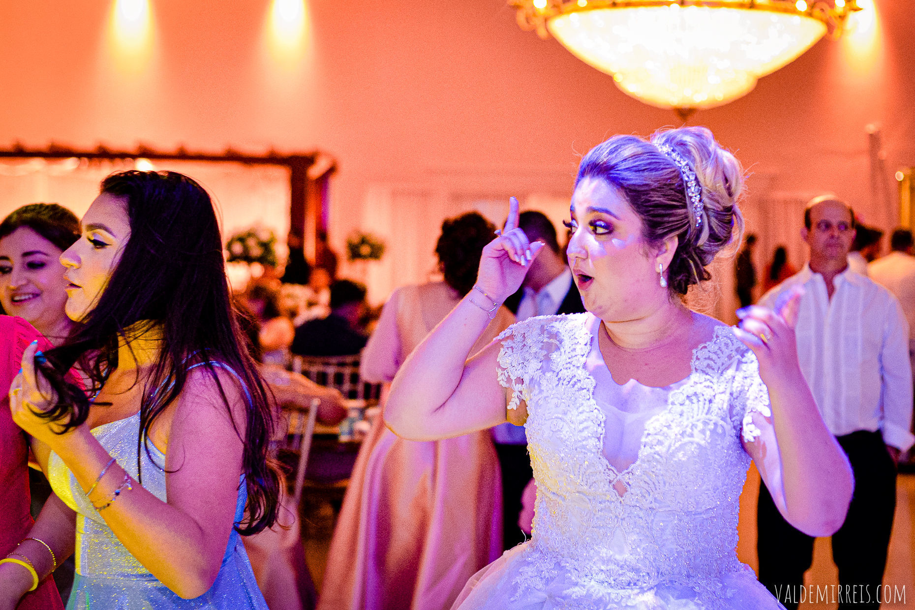 Foto Fotografia de Casamento Fauze Karam Buffet | São José do Rio Preto SP | Gabriela + Jorge Foto Fotografia de Casamento Fauze Karam Buffet | São José do Rio Preto SP | Gabriela + Jorge - Imagem 266
