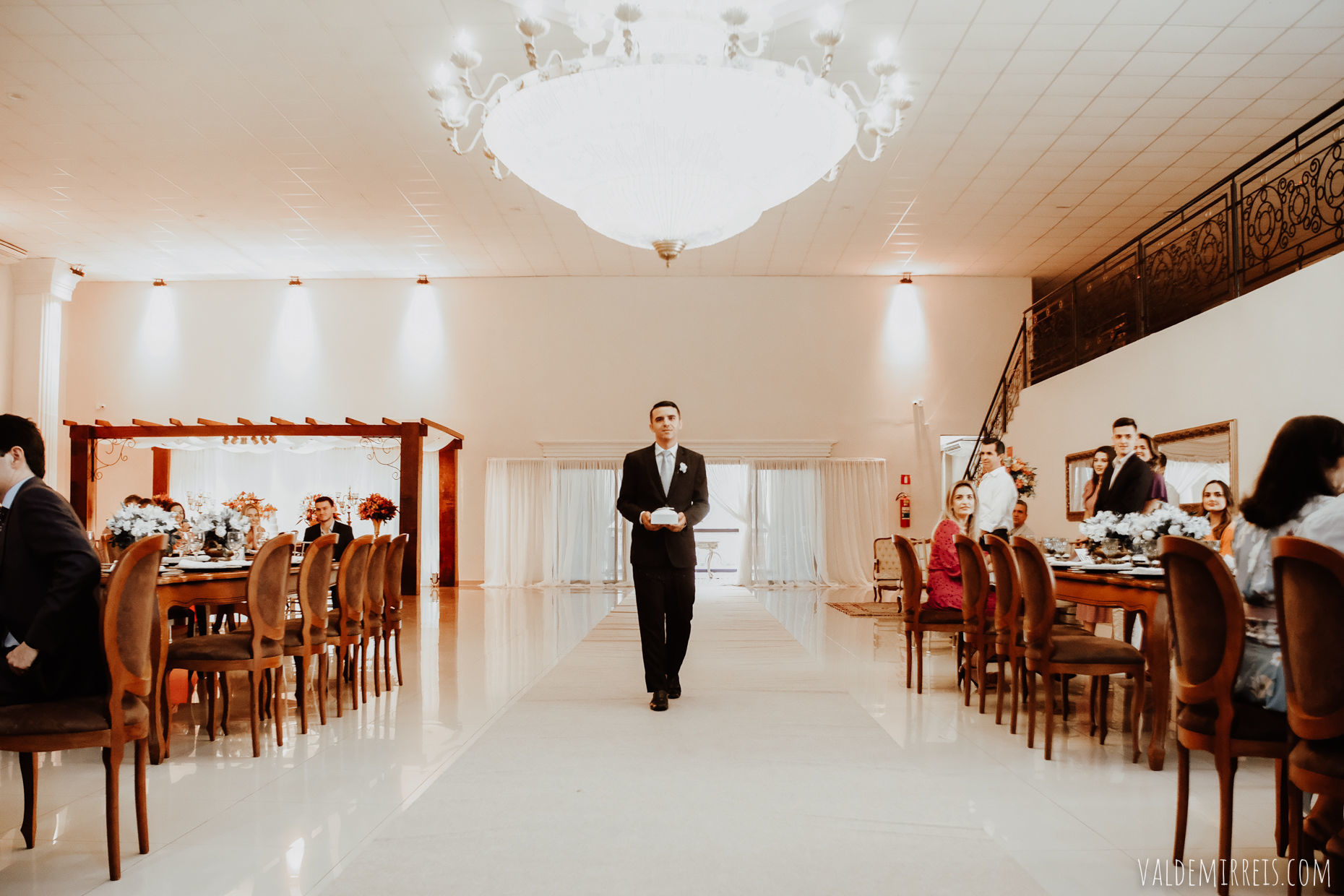 Foto Fotografia de Casamento Fauze Karam Buffet | São José do Rio Preto SP | Francine + Jefferson Foto Fotografia de Casamento Fauze Karam Buffet | São José do Rio Preto SP | Francine + Jefferson - Imagem 54