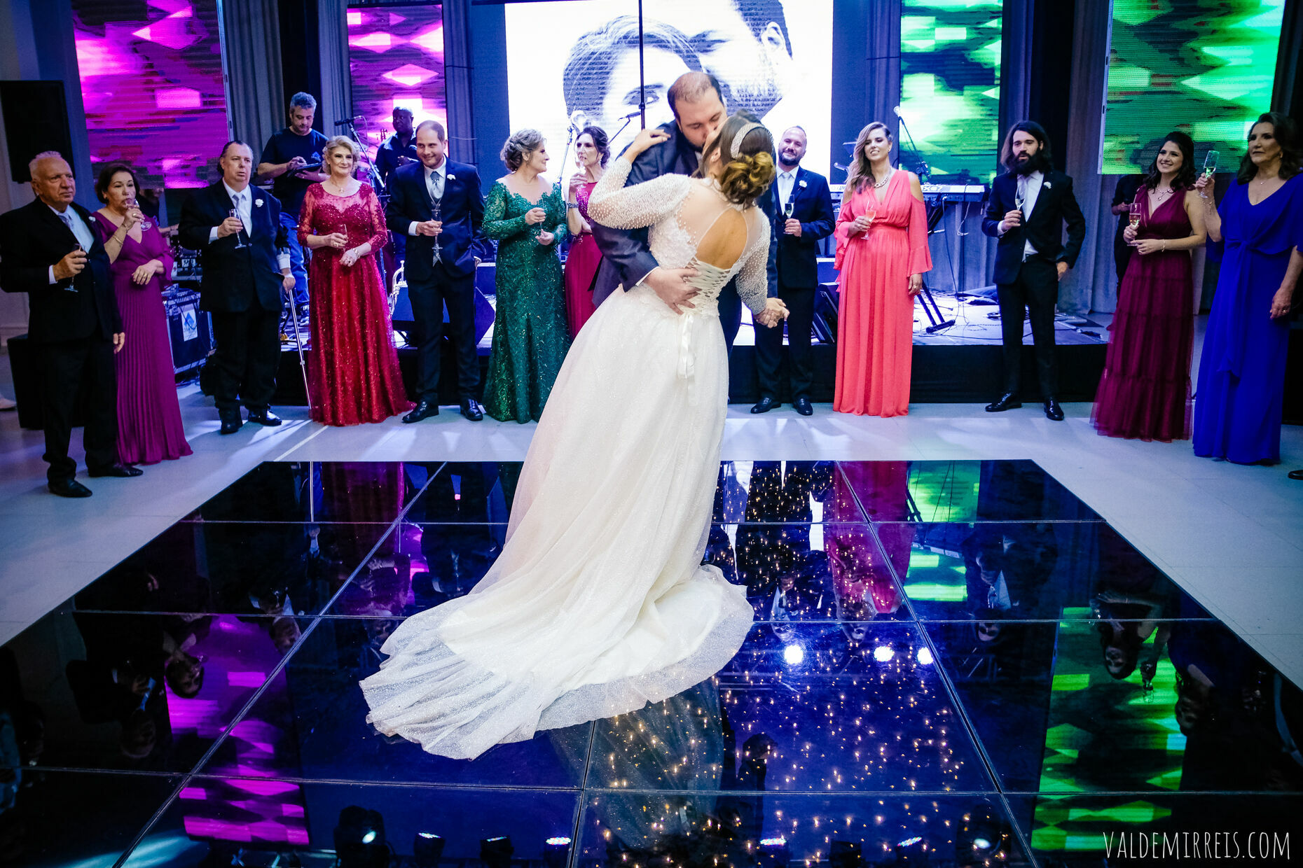 Foto Fotografia de Casamento | Paróquia Menino Jesus de Praga | Felix Petrolli Buffet | São José do Rio Preto SP | Lívia + Paulo Foto Fotografia de Casamento | Paróquia Menino Jesus de Praga | Felix Petrolli Buffet | São José do Rio Preto SP | Lívia + Paulo - Imagem 176