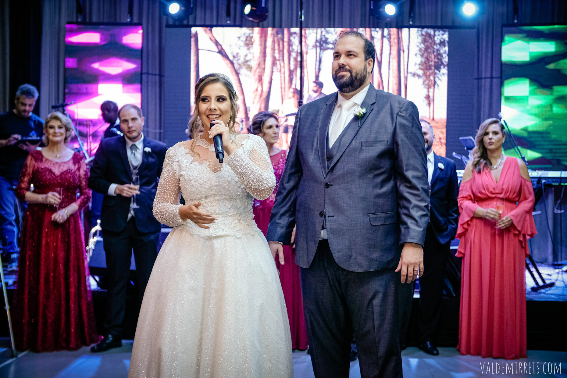 Foto Fotografia de Casamento | Paróquia Menino Jesus de Praga | Felix Petrolli Buffet | São José do Rio Preto SP | Lívia + Paulo Foto Fotografia de Casamento | Paróquia Menino Jesus de Praga | Felix Petrolli Buffet | São José do Rio Preto SP | Lívia + Paulo - Imagem 177