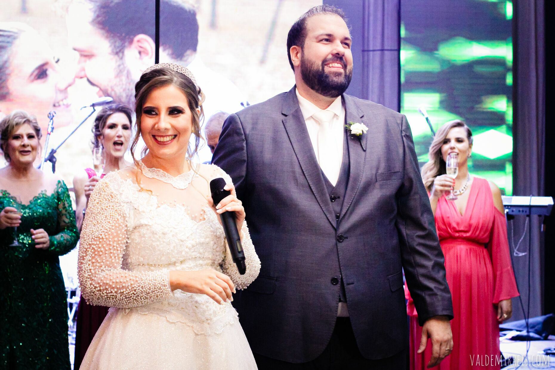 Foto Fotografia de Casamento | Paróquia Menino Jesus de Praga | Felix Petrolli Buffet | São José do Rio Preto SP | Lívia + Paulo Foto Fotografia de Casamento | Paróquia Menino Jesus de Praga | Felix Petrolli Buffet | São José do Rio Preto SP | Lívia + Paulo - Imagem 183