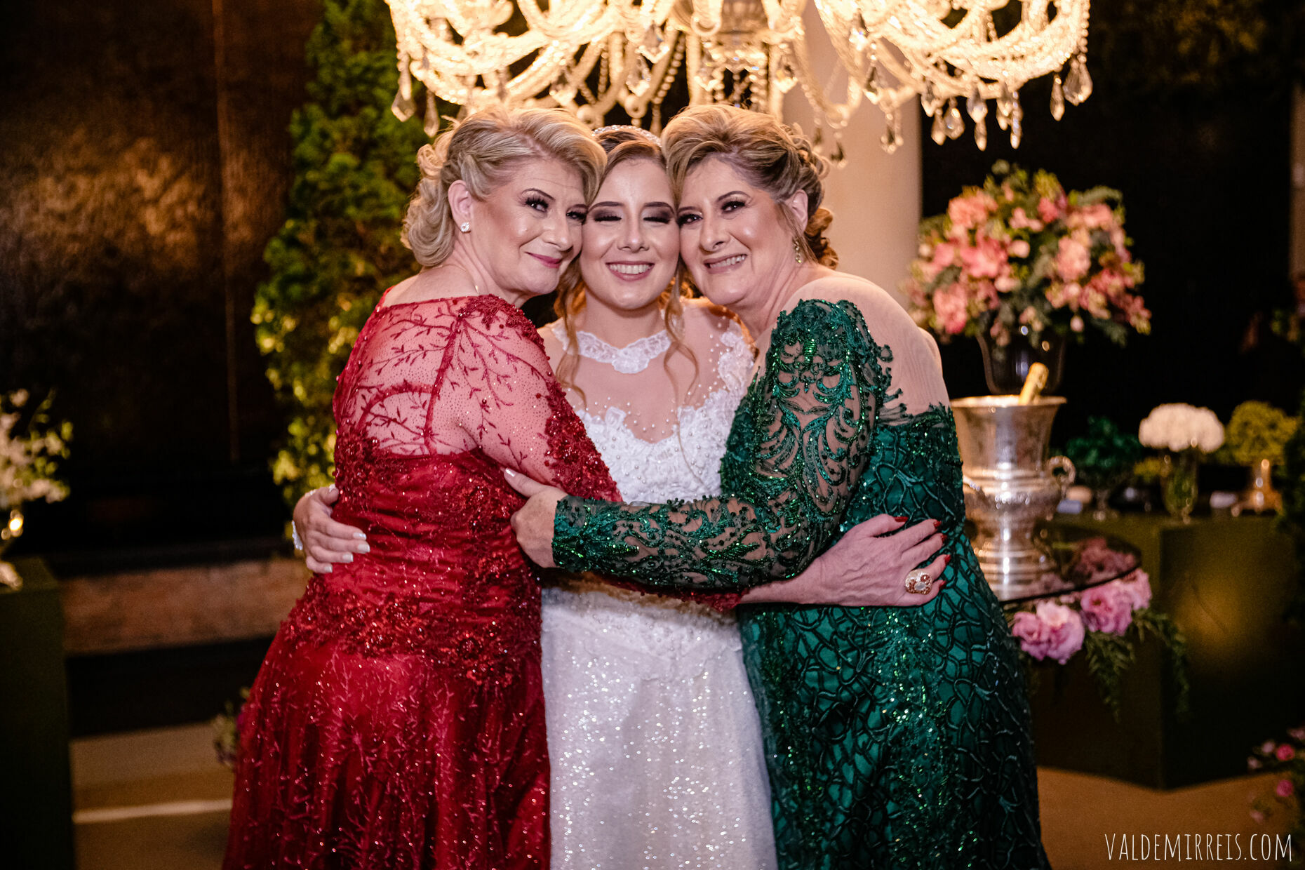 Foto Fotografia de Casamento | Paróquia Menino Jesus de Praga | Felix Petrolli Buffet | São José do Rio Preto SP | Lívia + Paulo Foto Fotografia de Casamento | Paróquia Menino Jesus de Praga | Felix Petrolli Buffet | São José do Rio Preto SP | Lívia + Paulo - Imagem 206