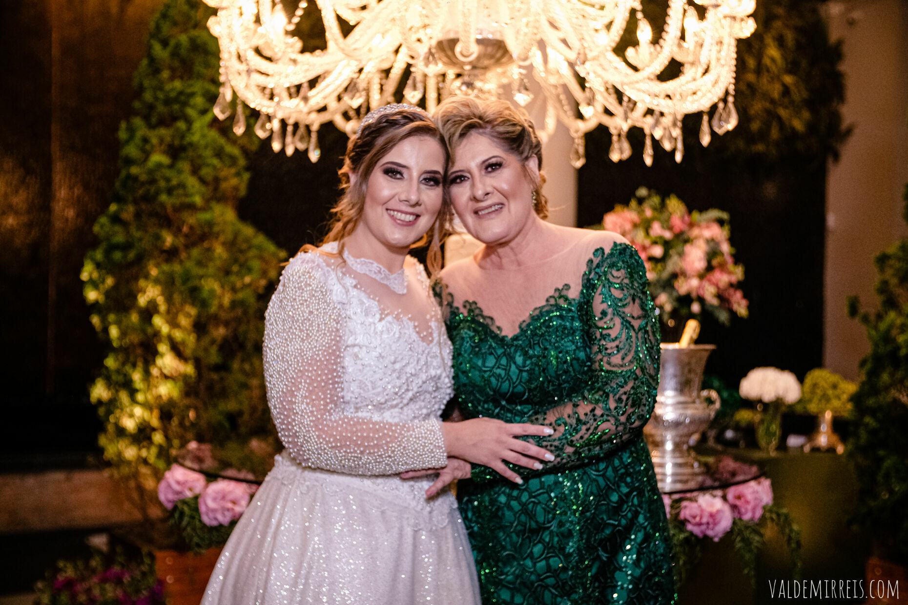 Foto Fotografia de Casamento | Paróquia Menino Jesus de Praga | Felix Petrolli Buffet | São José do Rio Preto SP | Lívia + Paulo Foto Fotografia de Casamento | Paróquia Menino Jesus de Praga | Felix Petrolli Buffet | São José do Rio Preto SP | Lívia + Paulo - Imagem 191