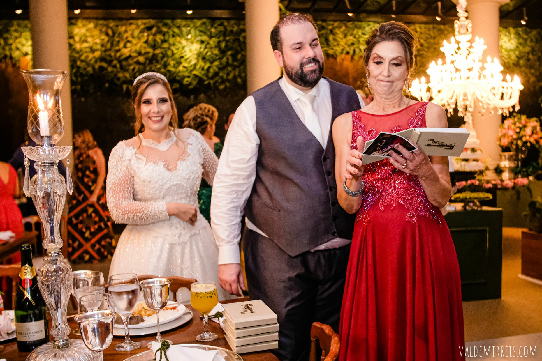 Foto Fotografia de Casamento | Paróquia Menino Jesus de Praga | Felix Petrolli Buffet | São José do Rio Preto SP | Lívia + Paulo Foto Fotografia de Casamento | Paróquia Menino Jesus de Praga | Felix Petrolli Buffet | São José do Rio Preto SP | Lívia + Paulo - Imagem 225