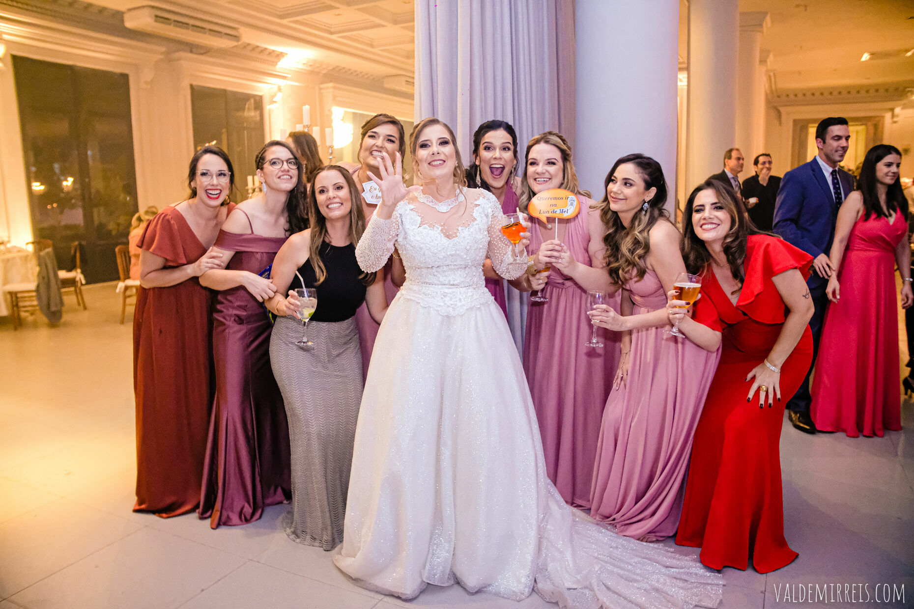 Foto Fotografia de Casamento | Paróquia Menino Jesus de Praga | Felix Petrolli Buffet | São José do Rio Preto SP | Lívia + Paulo Foto Fotografia de Casamento | Paróquia Menino Jesus de Praga | Felix Petrolli Buffet | São José do Rio Preto SP | Lívia + Paulo - Imagem 234