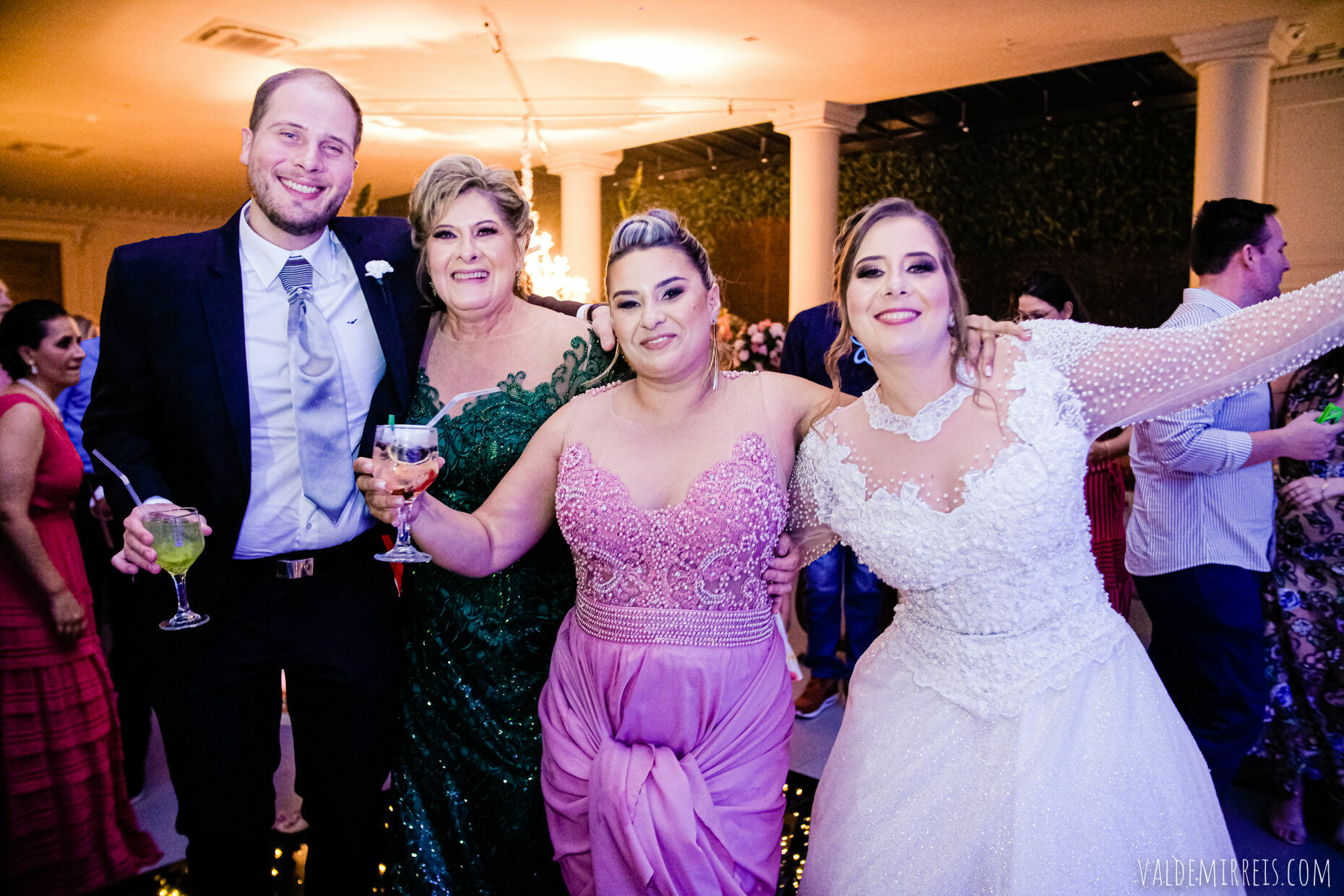 Foto Fotografia de Casamento | Paróquia Menino Jesus de Praga | Felix Petrolli Buffet | São José do Rio Preto SP | Lívia + Paulo Foto Fotografia de Casamento | Paróquia Menino Jesus de Praga | Felix Petrolli Buffet | São José do Rio Preto SP | Lívia + Paulo - Imagem 242