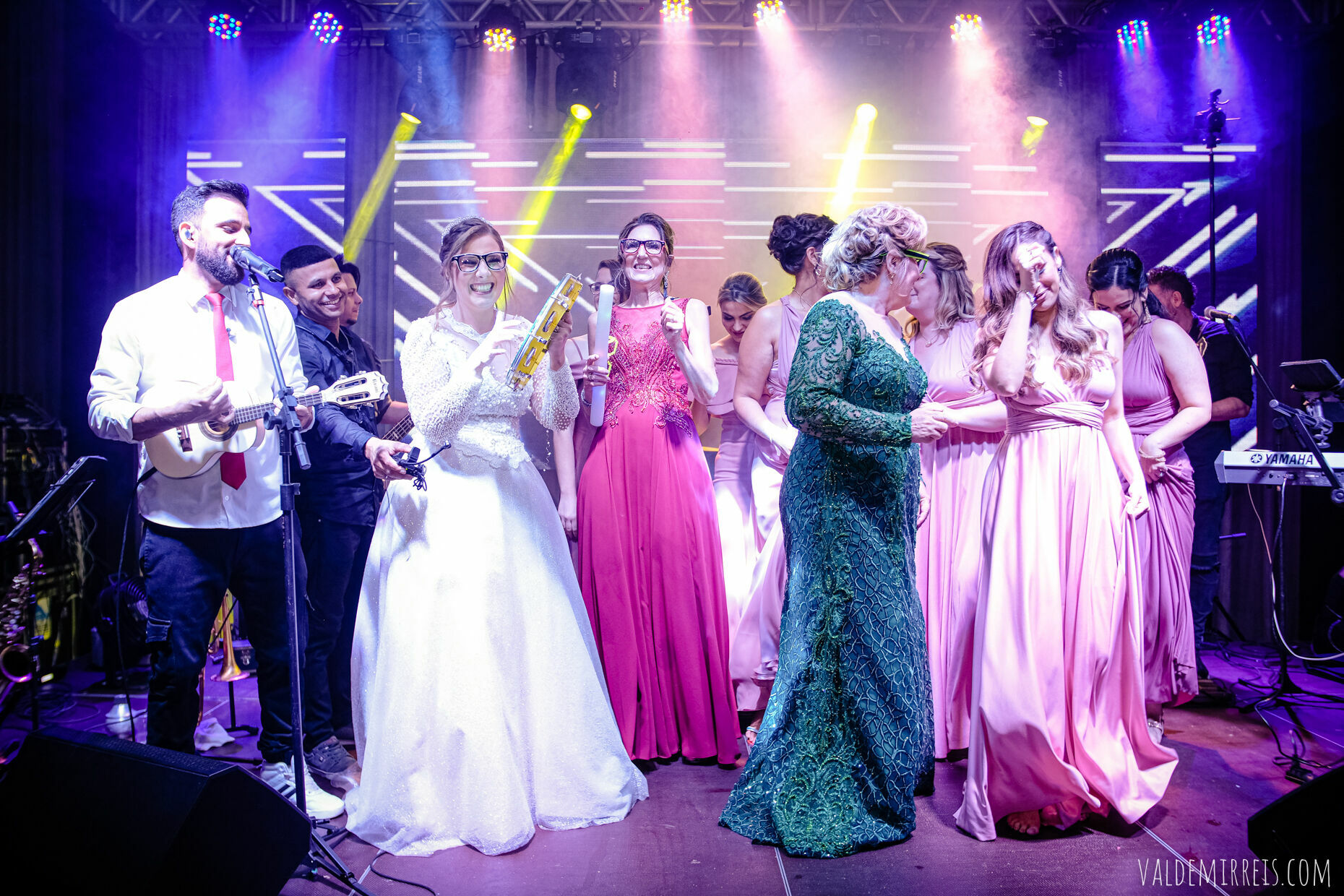 Foto Fotografia de Casamento | Paróquia Menino Jesus de Praga | Felix Petrolli Buffet | São José do Rio Preto SP | Lívia + Paulo Foto Fotografia de Casamento | Paróquia Menino Jesus de Praga | Felix Petrolli Buffet | São José do Rio Preto SP | Lívia + Paulo - Imagem 275