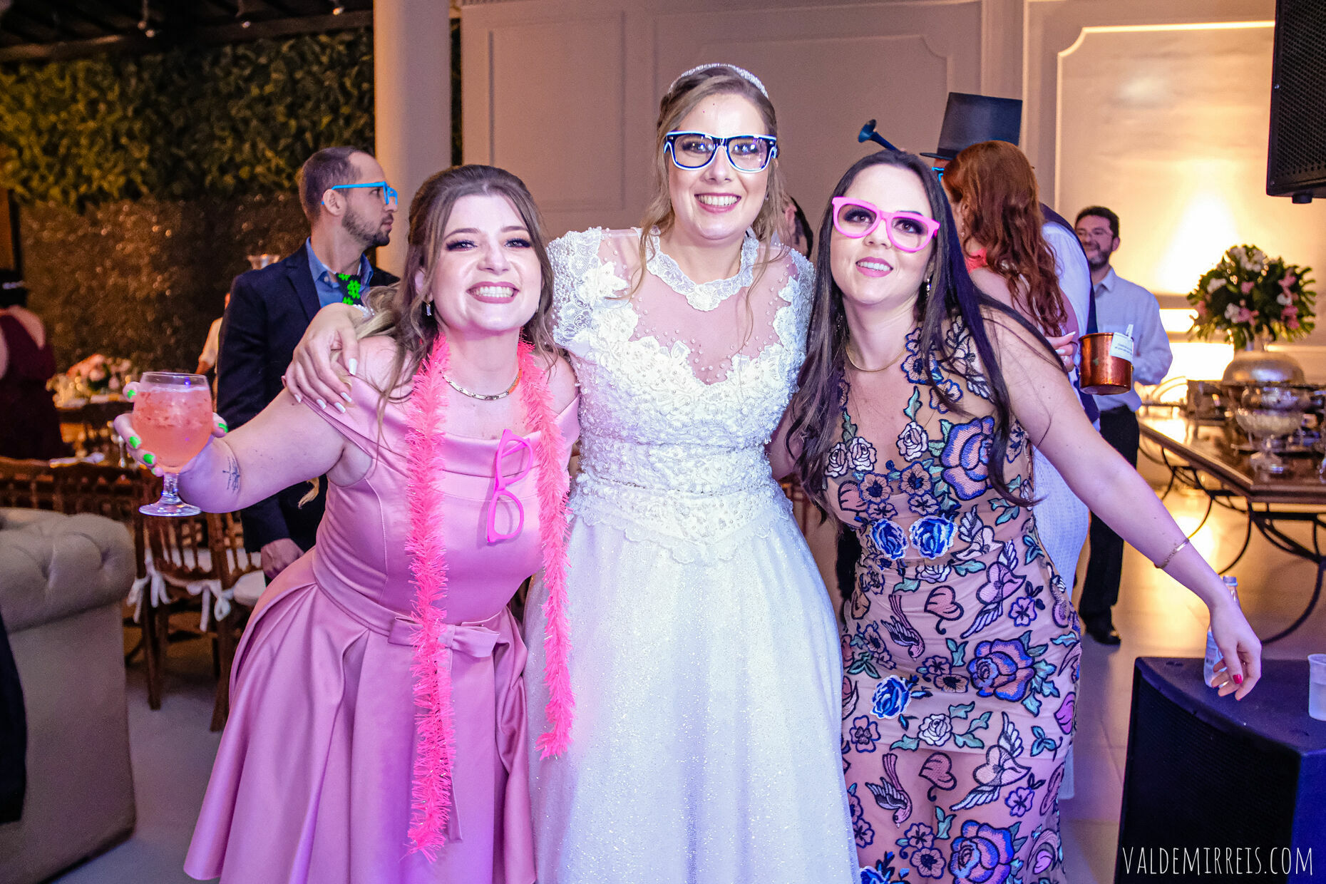 Foto Fotografia de Casamento | Paróquia Menino Jesus de Praga | Felix Petrolli Buffet | São José do Rio Preto SP | Lívia + Paulo Foto Fotografia de Casamento | Paróquia Menino Jesus de Praga | Felix Petrolli Buffet | São José do Rio Preto SP | Lívia + Paulo - Imagem 265