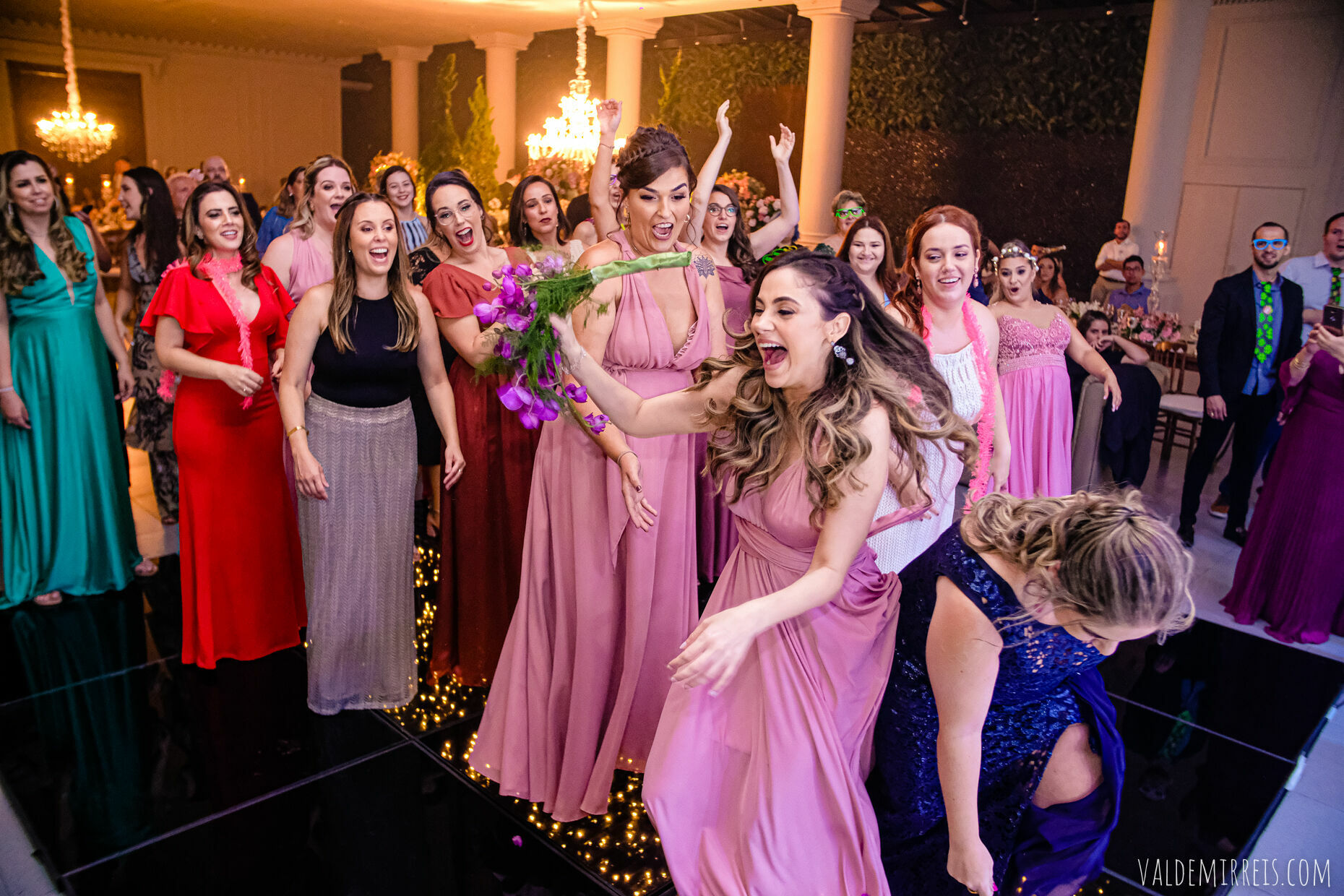 Foto Fotografia de Casamento | Paróquia Menino Jesus de Praga | Felix Petrolli Buffet | São José do Rio Preto SP | Lívia + Paulo Foto Fotografia de Casamento | Paróquia Menino Jesus de Praga | Felix Petrolli Buffet | São José do Rio Preto SP | Lívia + Paulo - Imagem 290
