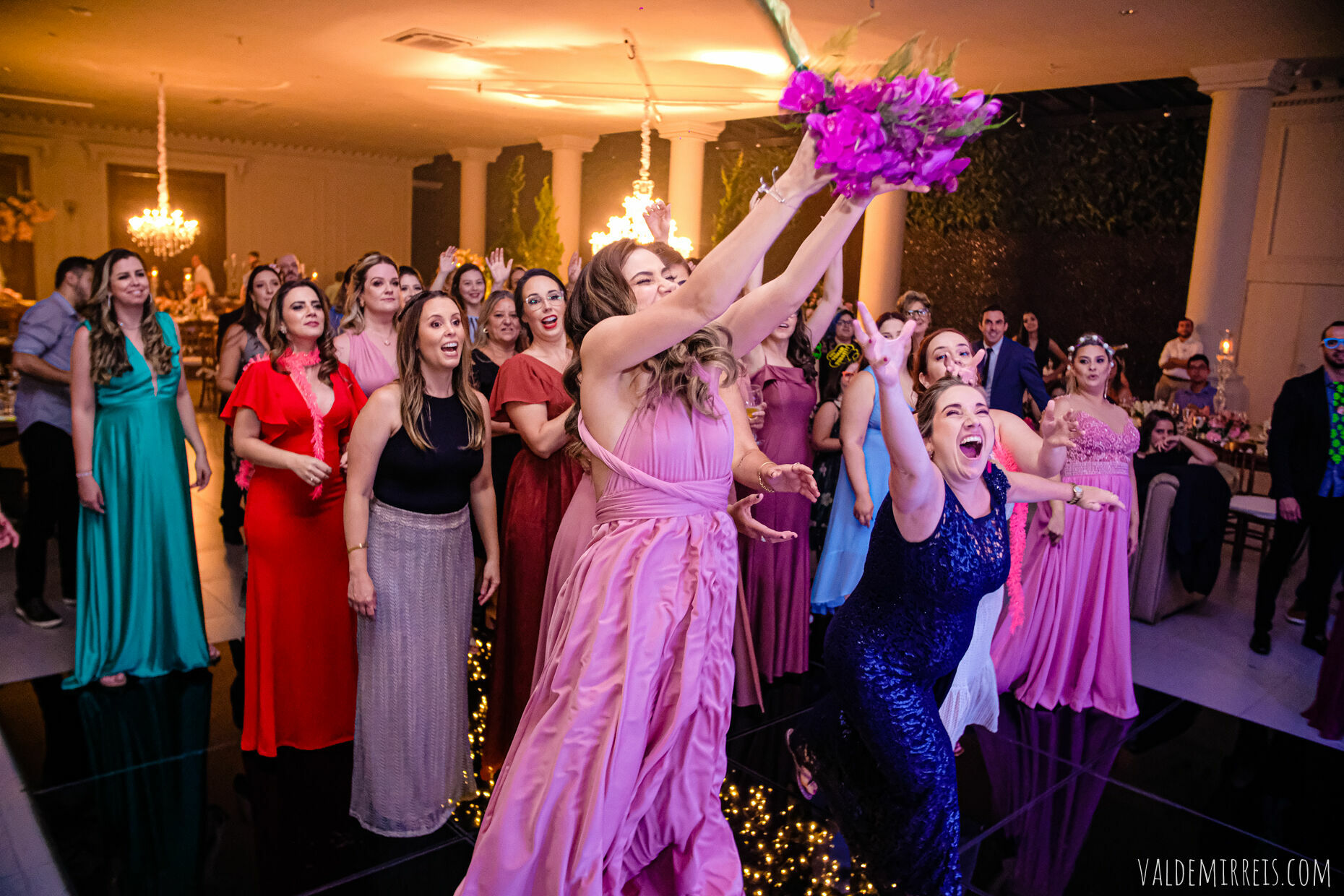 Foto Fotografia de Casamento | Paróquia Menino Jesus de Praga | Felix Petrolli Buffet | São José do Rio Preto SP | Lívia + Paulo Foto Fotografia de Casamento | Paróquia Menino Jesus de Praga | Felix Petrolli Buffet | São José do Rio Preto SP | Lívia + Paulo - Imagem 288