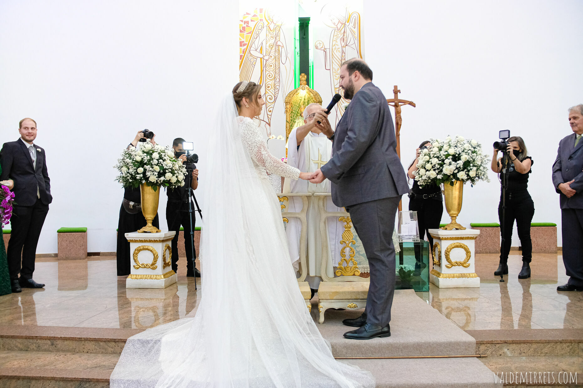 Foto i Fotografia de Casamento | Paróquia Menino Jesus de Praga | Felix Petrolli Buffet | São José do Rio Preto SP | Lívia + Paulo Foto i Fotografia de Casamento | Paróquia Menino Jesus de Praga | Felix Petrolli Buffet | São José do Rio Preto SP | Lívia + Paulo - Imagem 74