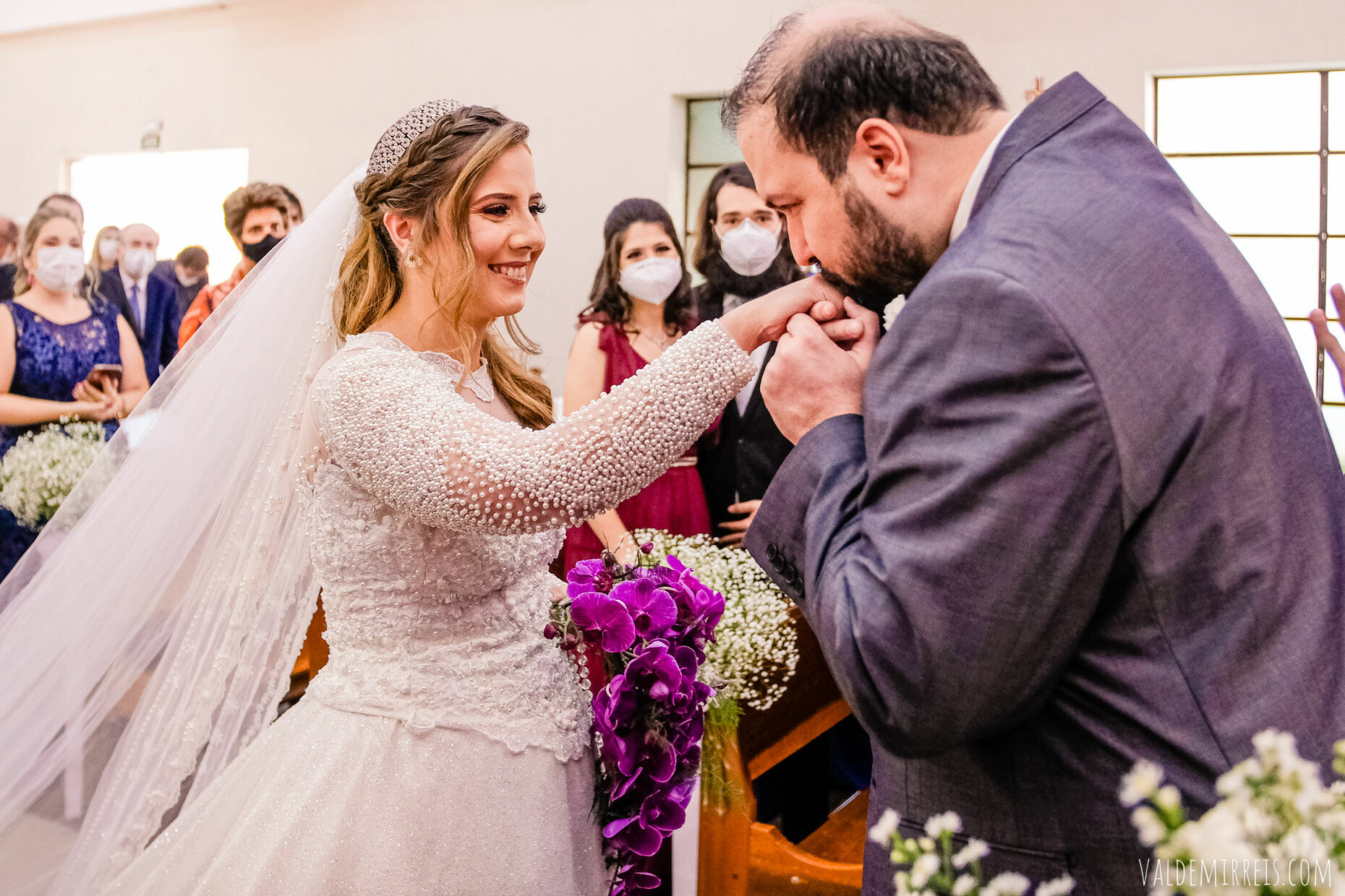 Foto i Fotografia de Casamento | Paróquia Menino Jesus de Praga | Felix Petrolli Buffet | São José do Rio Preto SP | Lívia + Paulo Foto i Fotografia de Casamento | Paróquia Menino Jesus de Praga | Felix Petrolli Buffet | São José do Rio Preto SP | Lívia + Paulo - Imagem 54