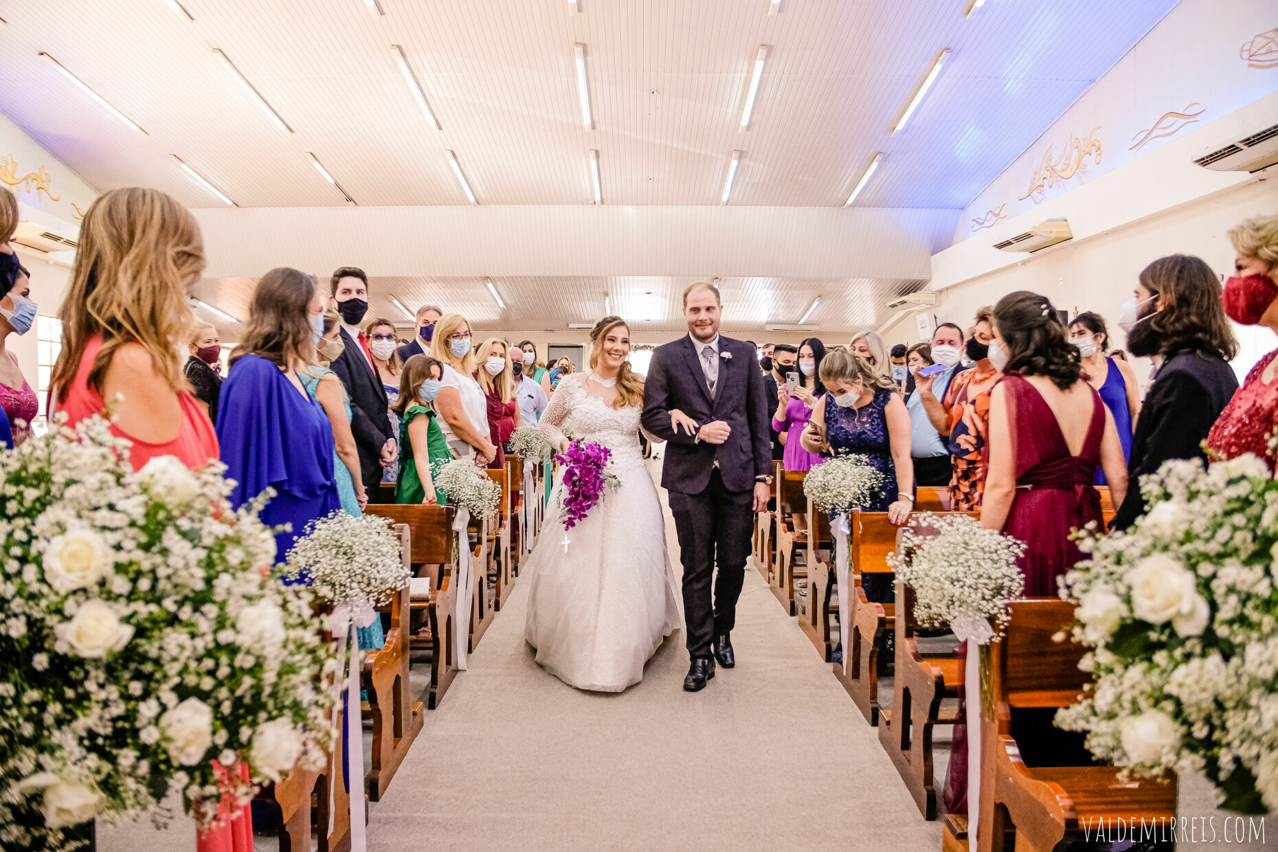 Foto i Fotografia de Casamento | Paróquia Menino Jesus de Praga | Felix Petrolli Buffet | São José do Rio Preto SP | Lívia + Paulo Foto i Fotografia de Casamento | Paróquia Menino Jesus de Praga | Felix Petrolli Buffet | São José do Rio Preto SP | Lívia + Paulo - Imagem 51