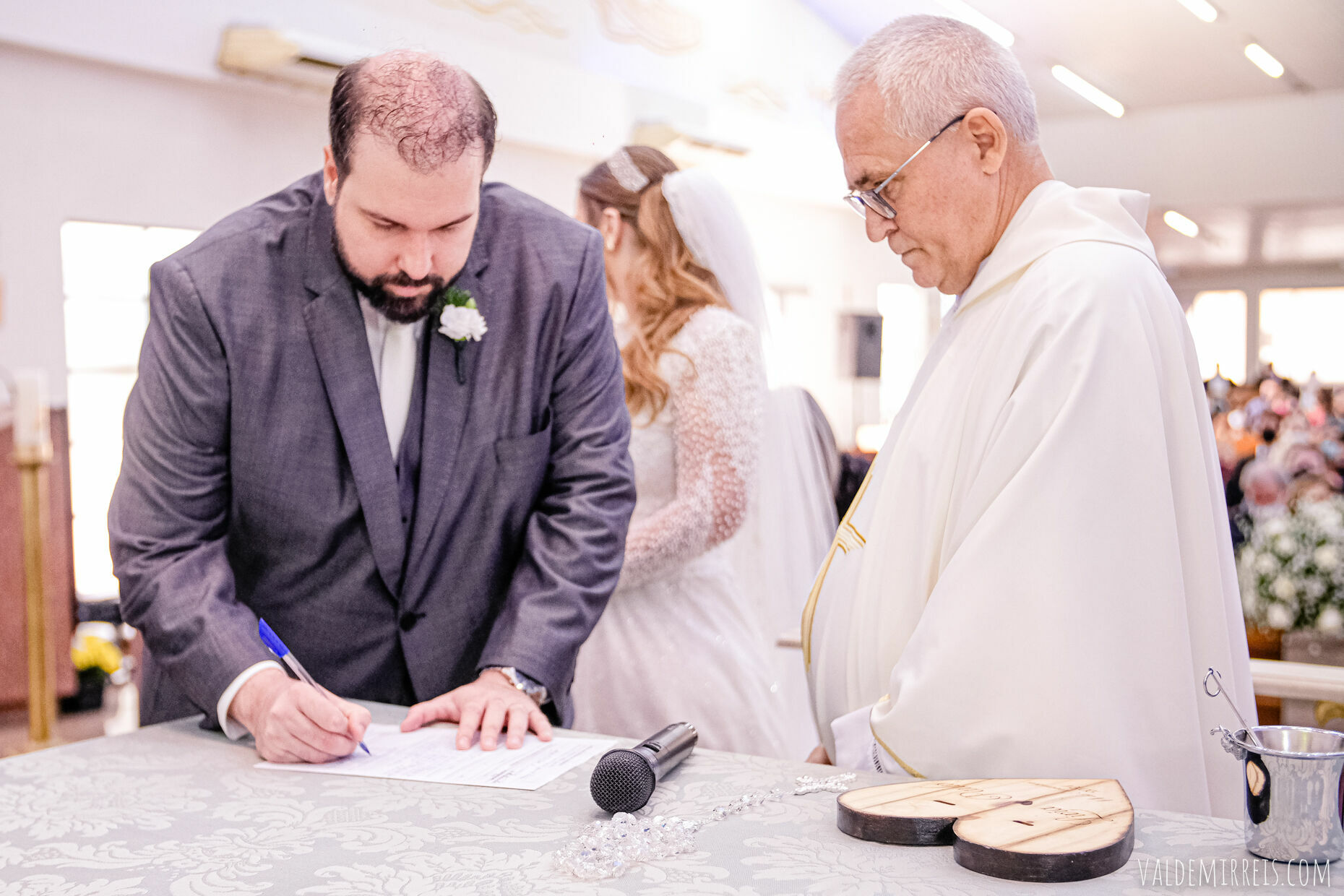 Foto i Fotografia de Casamento | Paróquia Menino Jesus de Praga | Felix Petrolli Buffet | São José do Rio Preto SP | Lívia + Paulo Foto i Fotografia de Casamento | Paróquia Menino Jesus de Praga | Felix Petrolli Buffet | São José do Rio Preto SP | Lívia + Paulo - Imagem 98