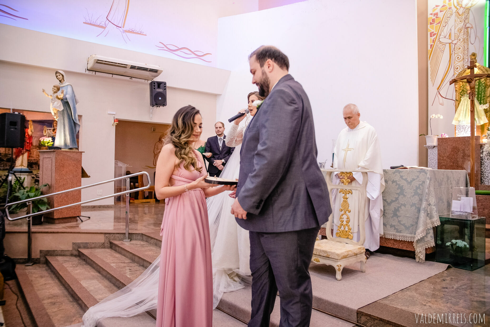 Foto i Fotografia de Casamento | Paróquia Menino Jesus de Praga | Felix Petrolli Buffet | São José do Rio Preto SP | Lívia + Paulo Foto i Fotografia de Casamento | Paróquia Menino Jesus de Praga | Felix Petrolli Buffet | São José do Rio Preto SP | Lívia + Paulo - Imagem 80