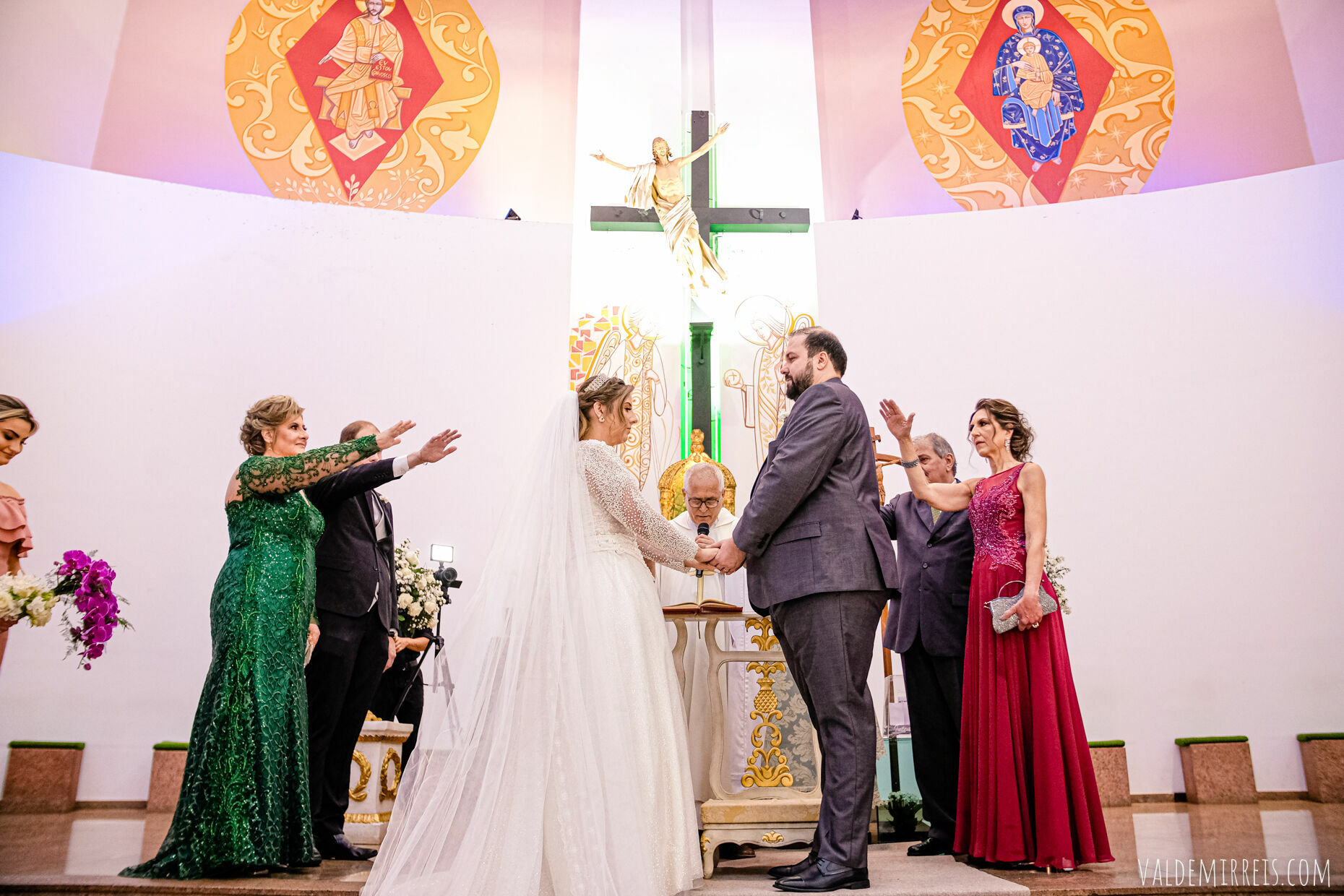 Foto i Fotografia de Casamento | Paróquia Menino Jesus de Praga | Felix Petrolli Buffet | São José do Rio Preto SP | Lívia + Paulo Foto i Fotografia de Casamento | Paróquia Menino Jesus de Praga | Felix Petrolli Buffet | São José do Rio Preto SP | Lívia + Paulo - Imagem 93