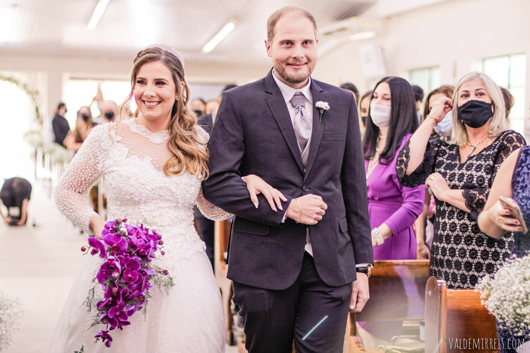 Foto i Fotografia de Casamento | Paróquia Menino Jesus de Praga | Felix Petrolli Buffet | São José do Rio Preto SP | Lívia + Paulo Foto i Fotografia de Casamento | Paróquia Menino Jesus de Praga | Felix Petrolli Buffet | São José do Rio Preto SP | Lívia + Paulo - Imagem 121