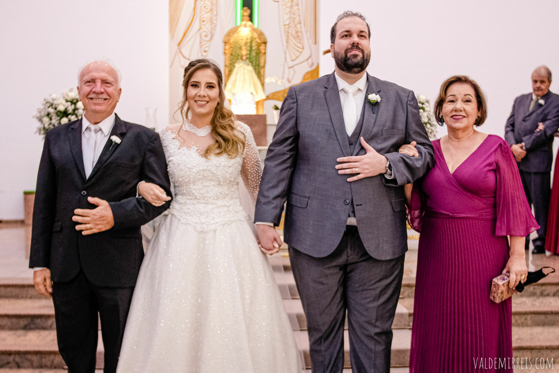 Foto i Fotografia de Casamento | Paróquia Menino Jesus de Praga | Felix Petrolli Buffet | São José do Rio Preto SP | Lívia + Paulo Foto i Fotografia de Casamento | Paróquia Menino Jesus de Praga | Felix Petrolli Buffet | São José do Rio Preto SP | Lívia + Paulo - Imagem 132