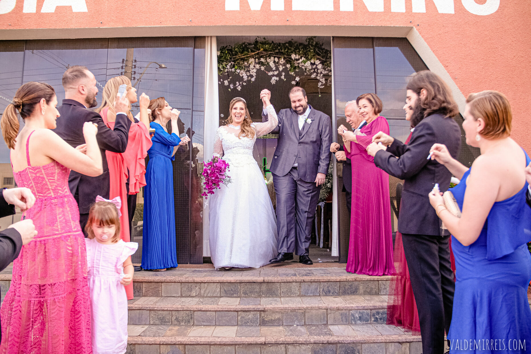 Foto i Fotografia de Casamento | Paróquia Menino Jesus de Praga | Felix Petrolli Buffet | São José do Rio Preto SP | Lívia + Paulo Foto i Fotografia de Casamento | Paróquia Menino Jesus de Praga | Felix Petrolli Buffet | São José do Rio Preto SP | Lívia + Paulo - Imagem 144
