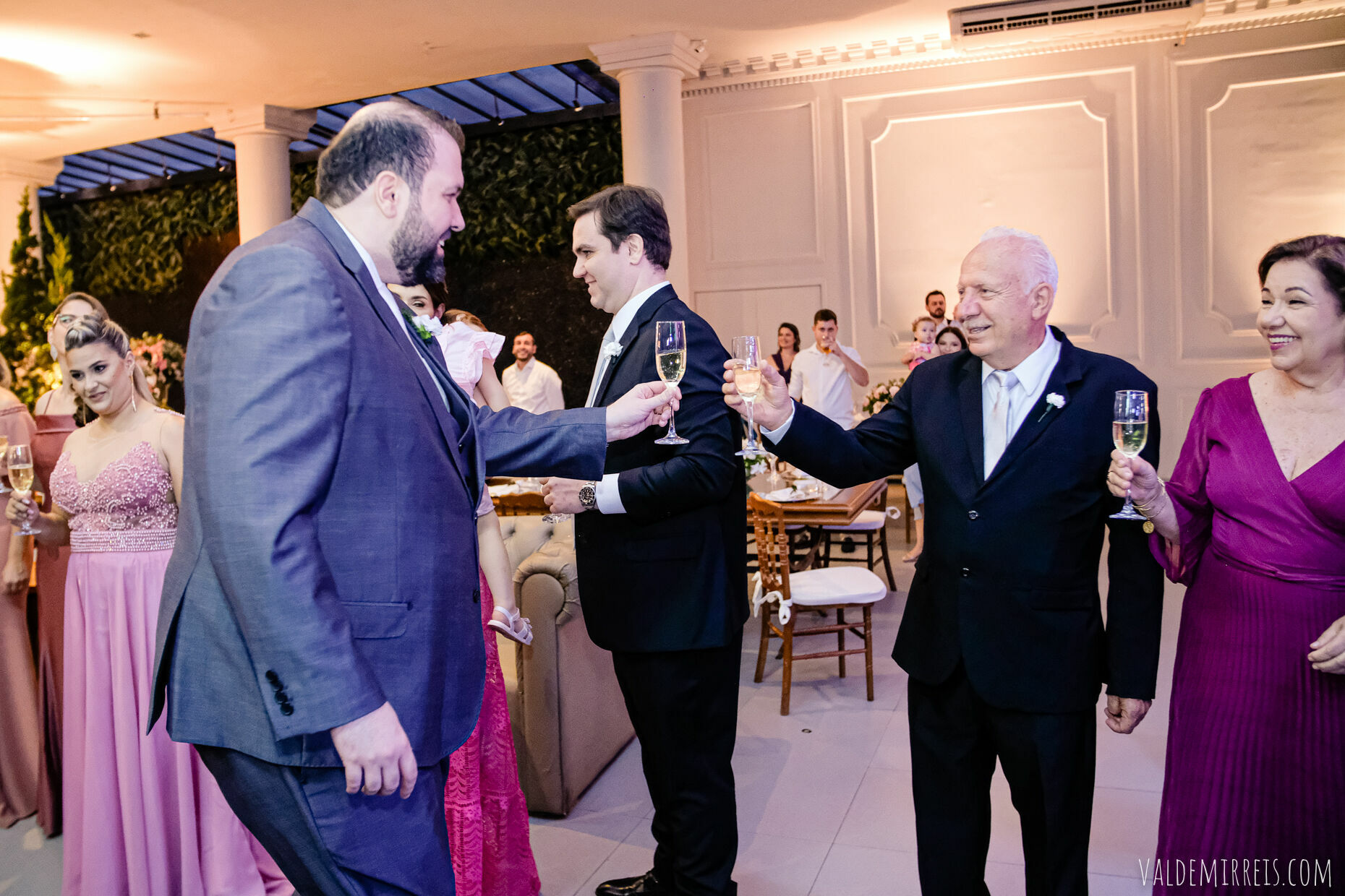 Foto i Fotografia de Casamento | Paróquia Menino Jesus de Praga | Felix Petrolli Buffet | São José do Rio Preto SP | Lívia + Paulo Foto i Fotografia de Casamento | Paróquia Menino Jesus de Praga | Felix Petrolli Buffet | São José do Rio Preto SP | Lívia + Paulo - Imagem 167