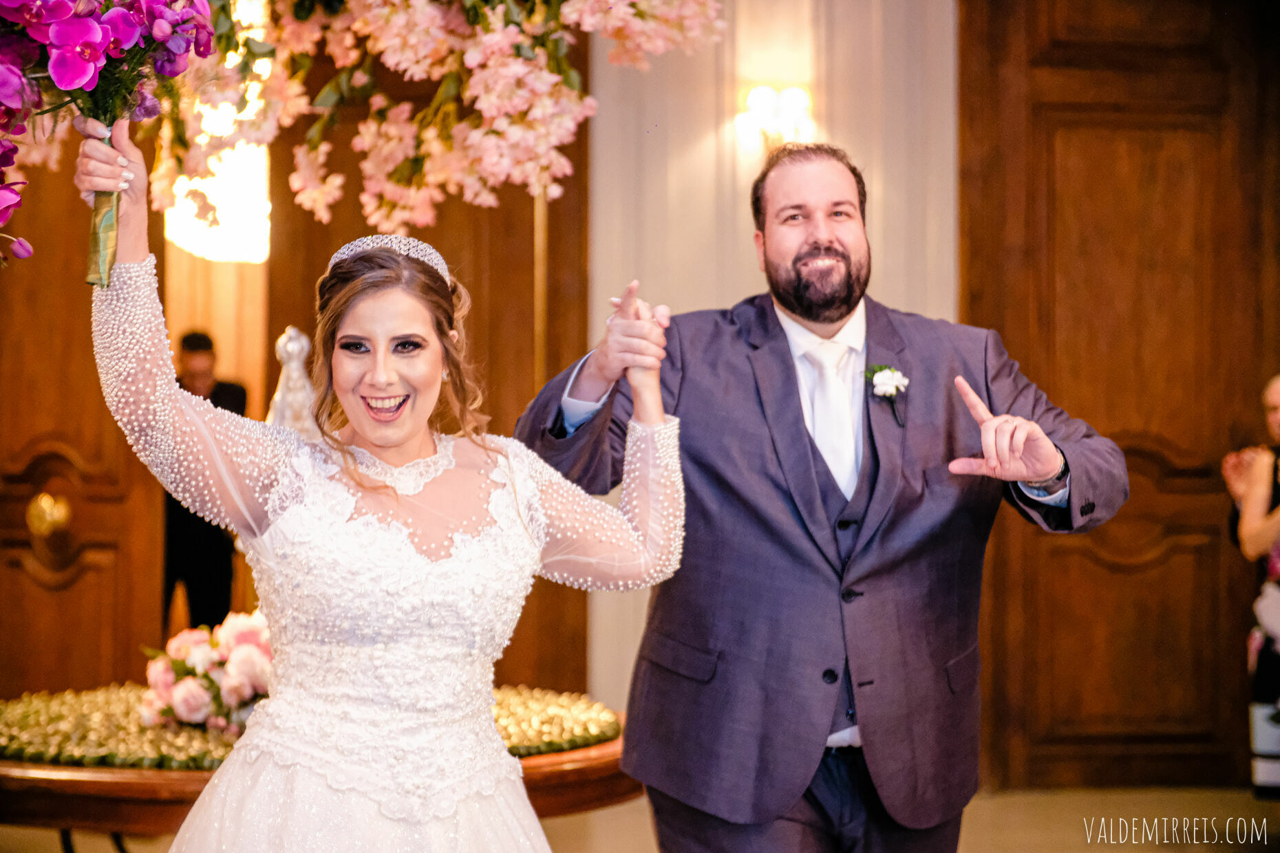 Foto i Fotografia de Casamento | Paróquia Menino Jesus de Praga | Felix Petrolli Buffet | São José do Rio Preto SP | Lívia + Paulo Foto i Fotografia de Casamento | Paróquia Menino Jesus de Praga | Felix Petrolli Buffet | São José do Rio Preto SP | Lívia + Paulo - Imagem 165