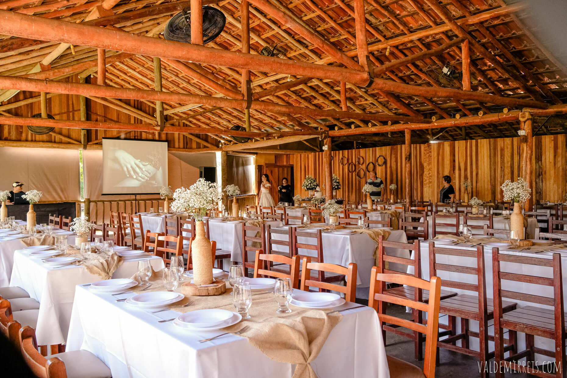 Foto Fotografia de Casamento | Estância Lago Azul | Registro Civil das Pessoas Naturais e Interdições e Tutelas | Urupês SP | Amanda + Artur Foto Fotografia de Casamento | Estância Lago Azul | Registro Civil das Pessoas Naturais e Interdições e Tutelas | Urupês SP | Amanda + Artur - Imagem 54