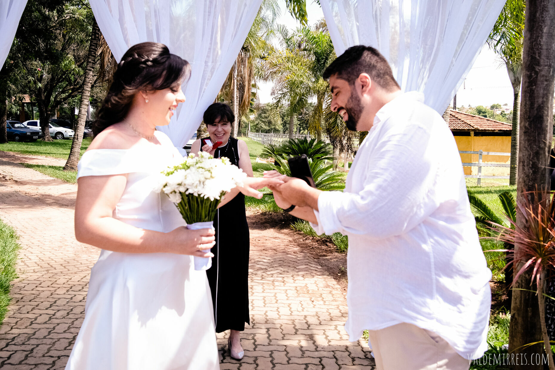 Foto Fotografia de Casamento | Estância Lago Azul | Registro Civil das Pessoas Naturais e Interdições e Tutelas | Urupês SP | Amanda + Artur Foto Fotografia de Casamento | Estância Lago Azul | Registro Civil das Pessoas Naturais e Interdições e Tutelas | Urupês SP | Amanda + Artur - Imagem 99
