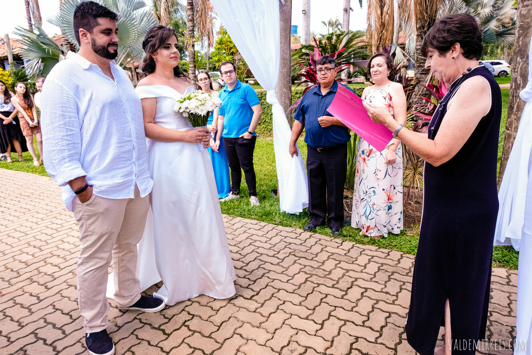 Foto Fotografia de Casamento | Estância Lago Azul | Registro Civil das Pessoas Naturais e Interdições e Tutelas | Urupês SP | Amanda + Artur Foto Fotografia de Casamento | Estância Lago Azul | Registro Civil das Pessoas Naturais e Interdições e Tutelas | Urupês SP | Amanda + Artur - Imagem 84