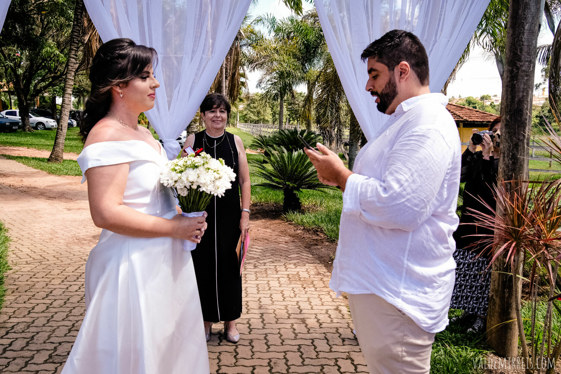 Foto Fotografia de Casamento | Estância Lago Azul | Registro Civil das Pessoas Naturais e Interdições e Tutelas | Urupês SP | Amanda + Artur Foto Fotografia de Casamento | Estância Lago Azul | Registro Civil das Pessoas Naturais e Interdições e Tutelas | Urupês SP | Amanda + Artur - Imagem 97