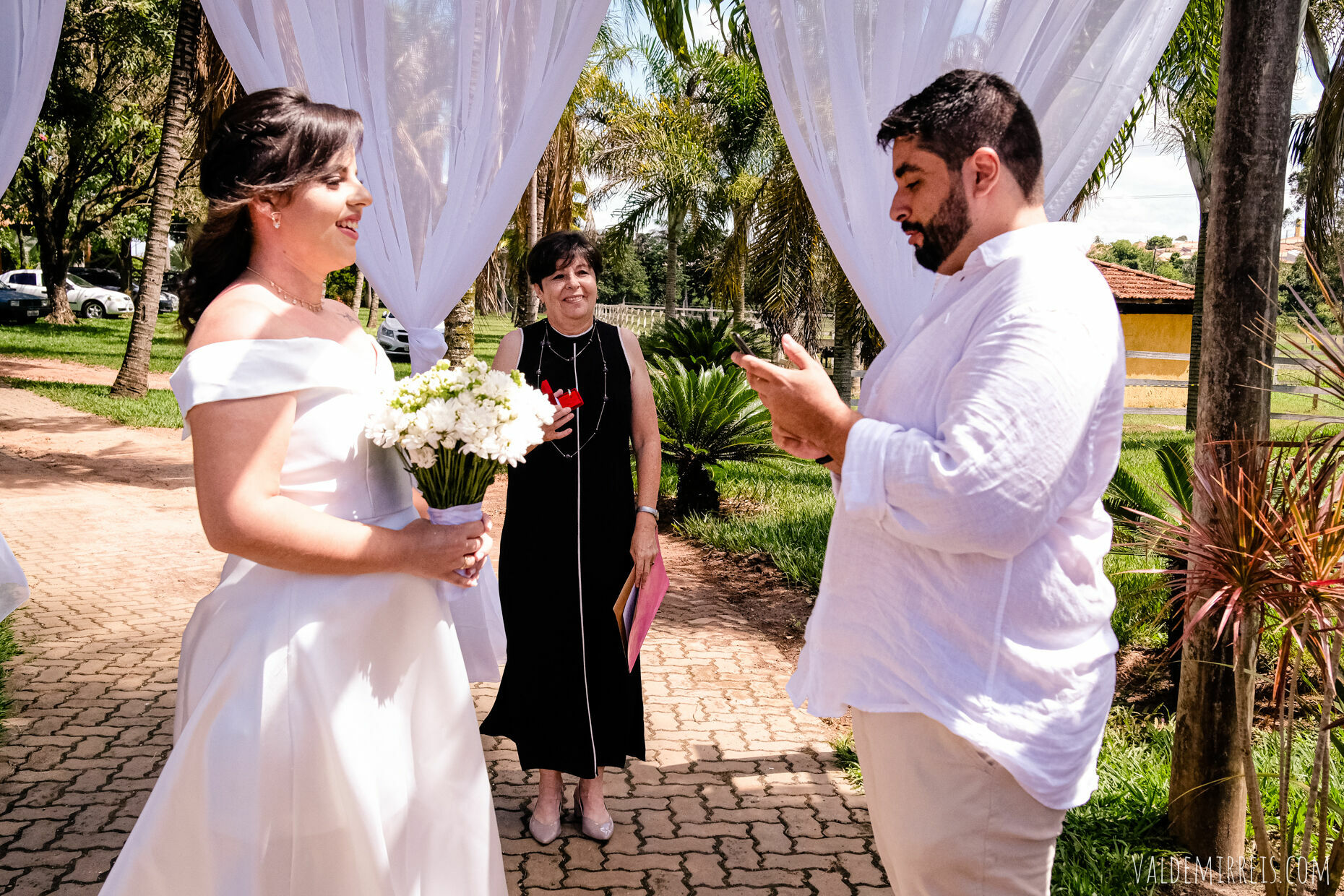 Foto Fotografia de Casamento | Estância Lago Azul | Registro Civil das Pessoas Naturais e Interdições e Tutelas | Urupês SP | Amanda + Artur Foto Fotografia de Casamento | Estância Lago Azul | Registro Civil das Pessoas Naturais e Interdições e Tutelas | Urupês SP | Amanda + Artur - Imagem 96