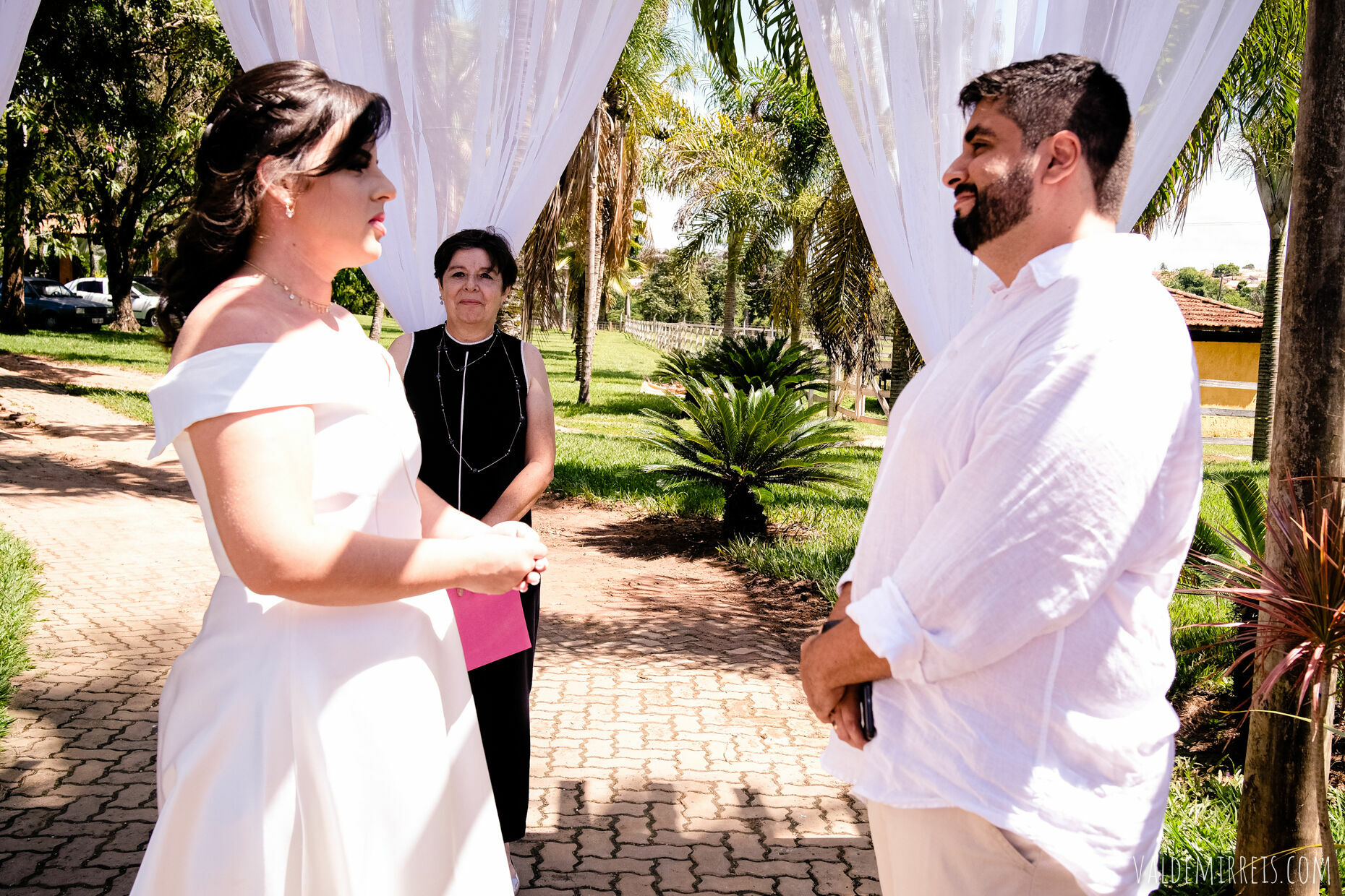 Foto Fotografia de Casamento | Estância Lago Azul | Registro Civil das Pessoas Naturais e Interdições e Tutelas | Urupês SP | Amanda + Artur Foto Fotografia de Casamento | Estância Lago Azul | Registro Civil das Pessoas Naturais e Interdições e Tutelas | Urupês SP | Amanda + Artur - Imagem 100