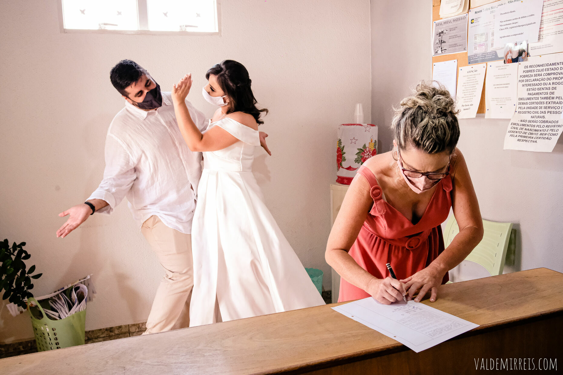 Foto Fotografia de Casamento | Estância Lago Azul | Registro Civil das Pessoas Naturais e Interdições e Tutelas | Urupês SP | Amanda + Artur Foto Fotografia de Casamento | Estância Lago Azul | Registro Civil das Pessoas Naturais e Interdições e Tutelas | Urupês SP | Amanda + Artur - Imagem 109