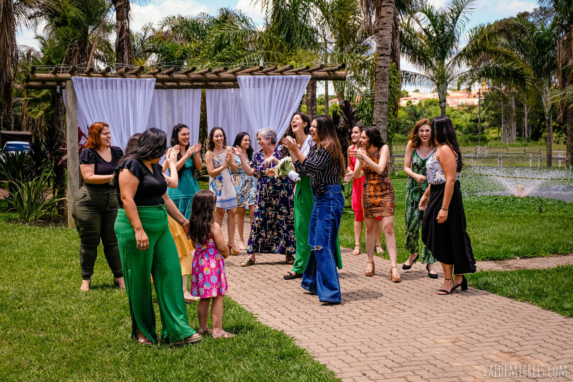 Foto Fotografia de Casamento | Estância Lago Azul | Registro Civil das Pessoas Naturais e Interdições e Tutelas | Urupês SP | Amanda + Artur Foto Fotografia de Casamento | Estância Lago Azul | Registro Civil das Pessoas Naturais e Interdições e Tutelas | Urupês SP | Amanda + Artur - Imagem 161