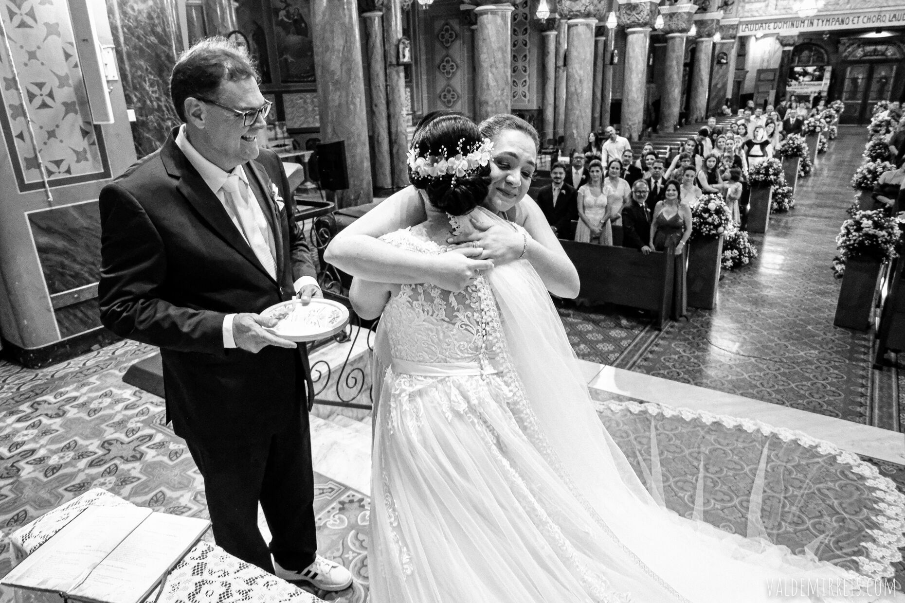 Foto Fotografia de Casamento | Basílica Menor de Nossa Senhora da Conceição Aparecida | Marin Eventos | São José do Rio Preto SP | Adriana + Amauri Foto Fotografia de Casamento | Basílica Menor de Nossa Senhora da Conceição Aparecida | Marin Eventos | São José do Rio Preto SP | Adriana + Amauri - Imagem 111