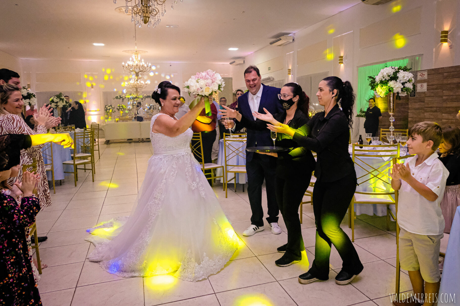 Foto Fotografia de Casamento | Basílica Menor de Nossa Senhora da Conceição Aparecida | Marin Eventos | São José do Rio Preto SP | Adriana + Amauri Foto Fotografia de Casamento | Basílica Menor de Nossa Senhora da Conceição Aparecida | Marin Eventos | São José do Rio Preto SP | Adriana + Amauri - Imagem 140