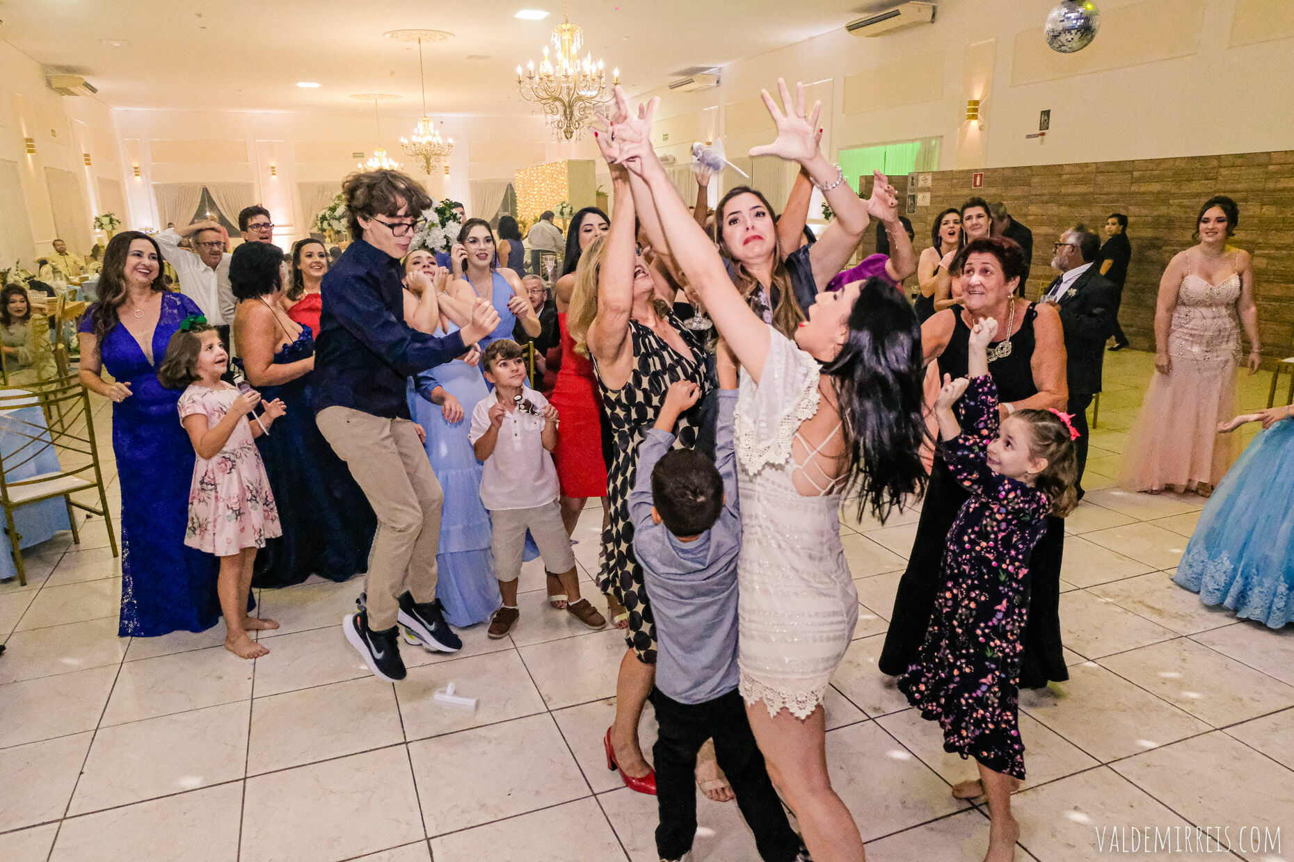 Foto Fotografia de Casamento | Basílica Menor de Nossa Senhora da Conceição Aparecida | Marin Eventos | São José do Rio Preto SP | Adriana + Amauri Foto Fotografia de Casamento | Basílica Menor de Nossa Senhora da Conceição Aparecida | Marin Eventos | São José do Rio Preto SP | Adriana + Amauri - Imagem 176
