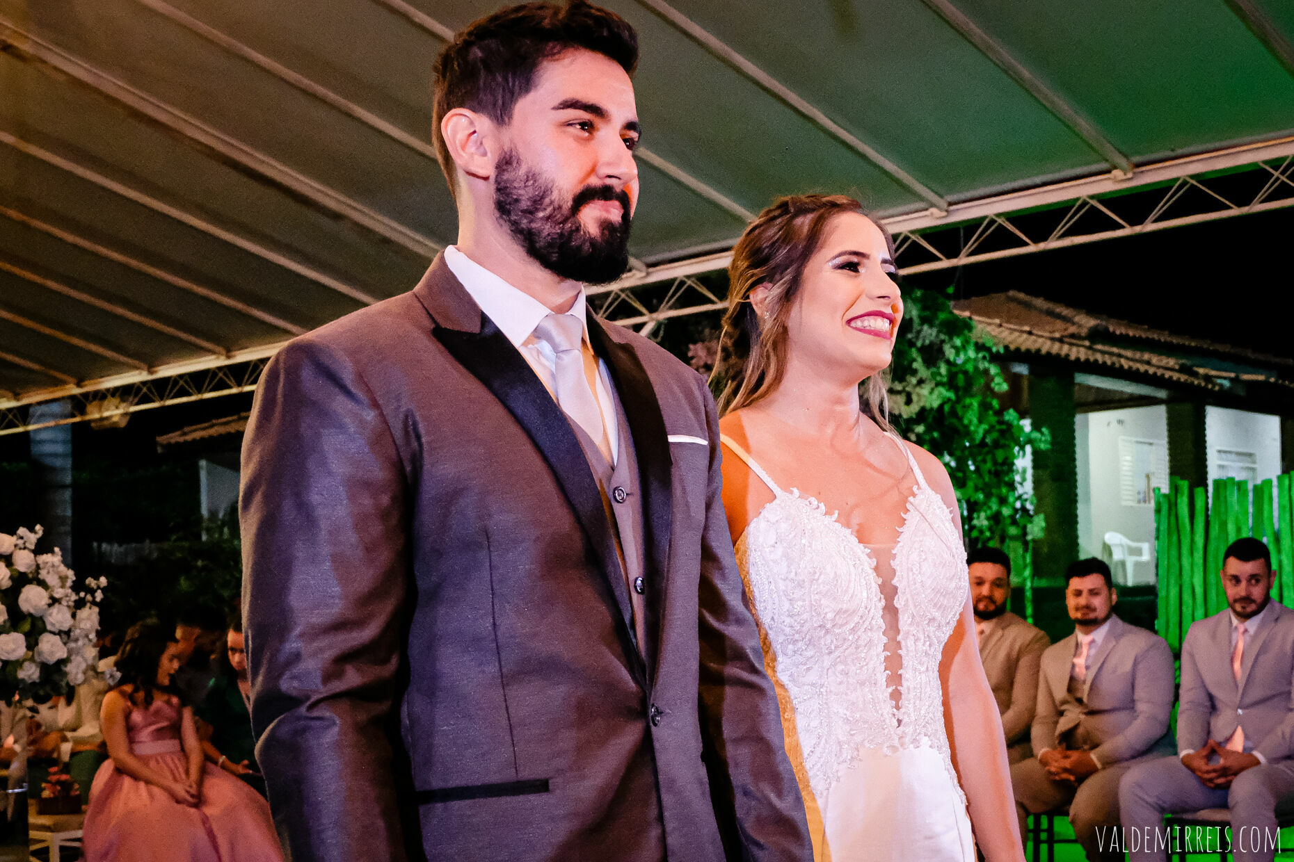 Foto Fotografia de Casamento | Buffet Mari Festas | Guapiaçu SP | Juliana + Willian Foto Fotografia de Casamento | Buffet Mari Festas | Guapiaçu SP | Juliana + Willian - Imagem 102