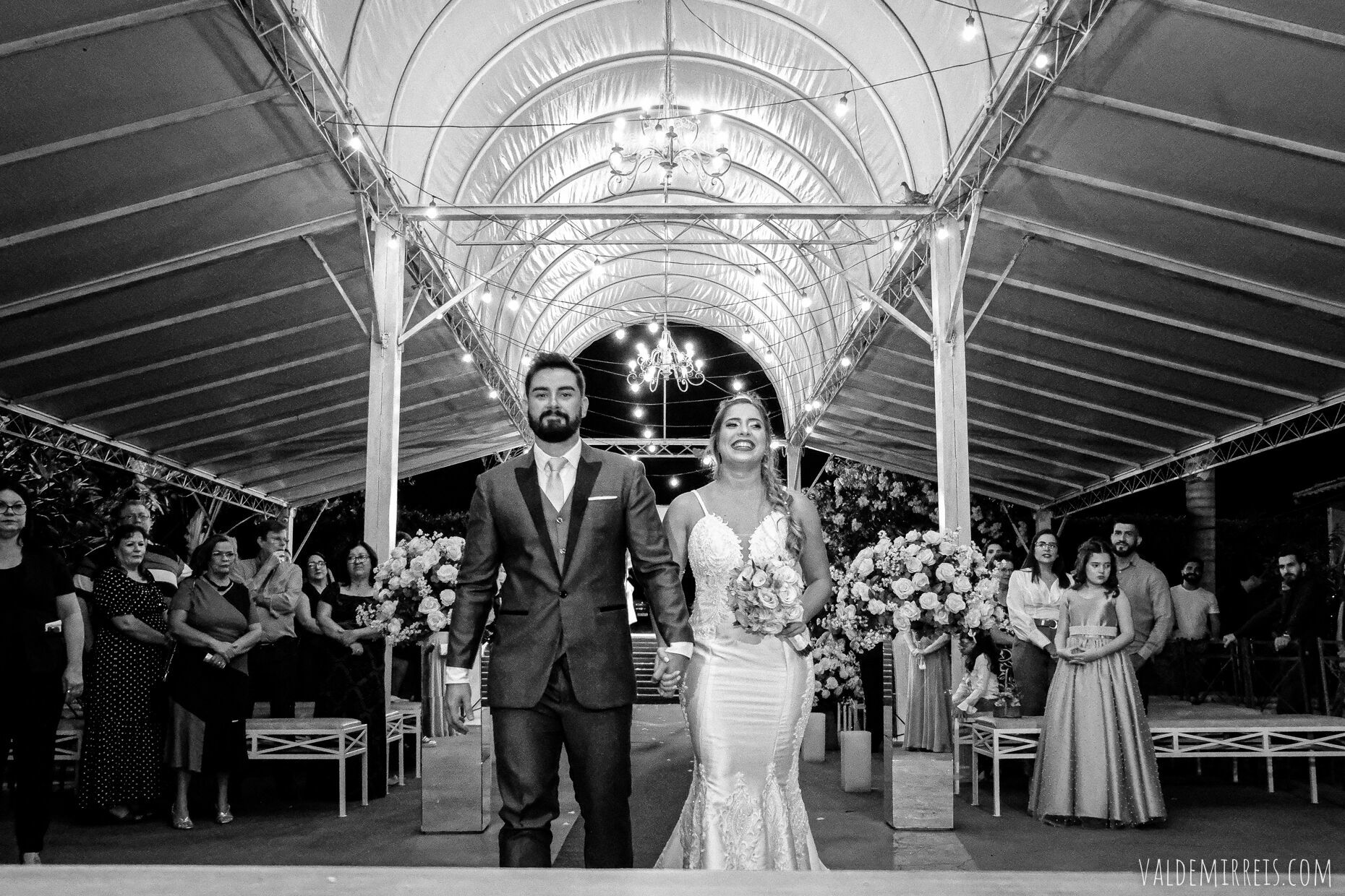 Foto Fotografia de Casamento | Buffet Mari Festas | Guapiaçu SP | Juliana + Willian Foto Fotografia de Casamento | Buffet Mari Festas | Guapiaçu SP | Juliana + Willian - Imagem 86