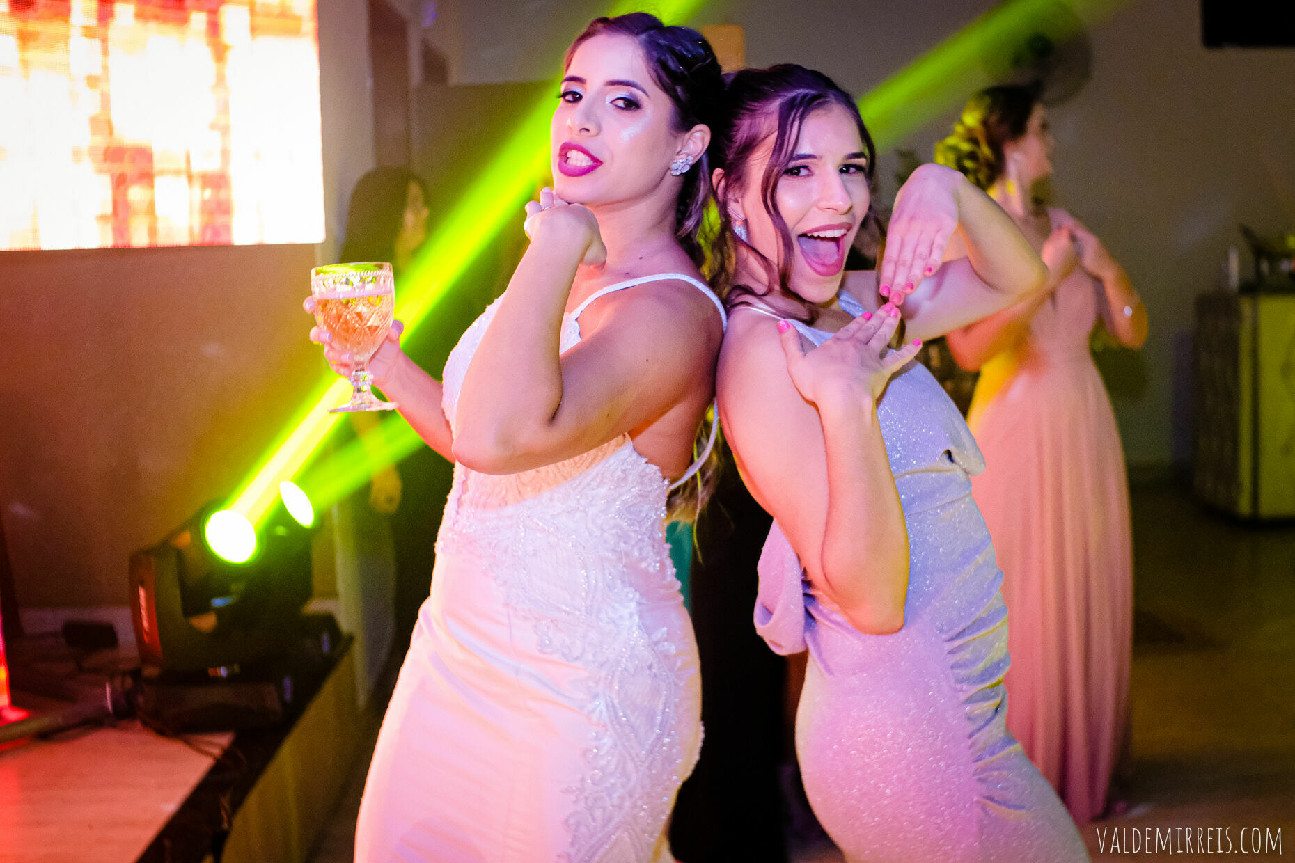 Foto Fotografia de Casamento | Buffet Mari Festas | Guapiaçu SP | Juliana + Willian Foto Fotografia de Casamento | Buffet Mari Festas | Guapiaçu SP | Juliana + Willian - Imagem 239