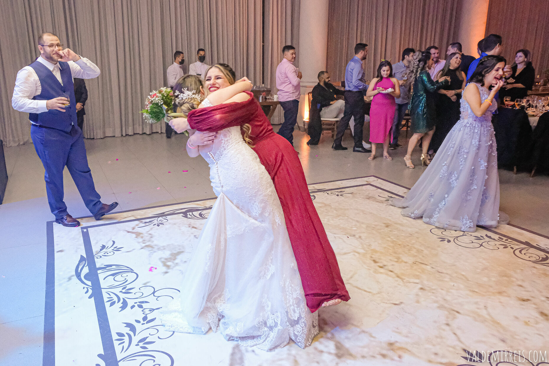 Foto Fotografia de Casamento | Felix Petrolli Buffet | São José do Rio Preto SP | Mayara + Guilherme Foto Fotografia de Casamento | Felix Petrolli Buffet | São José do Rio Preto SP | Mayara + Guilherme - Imagem 283