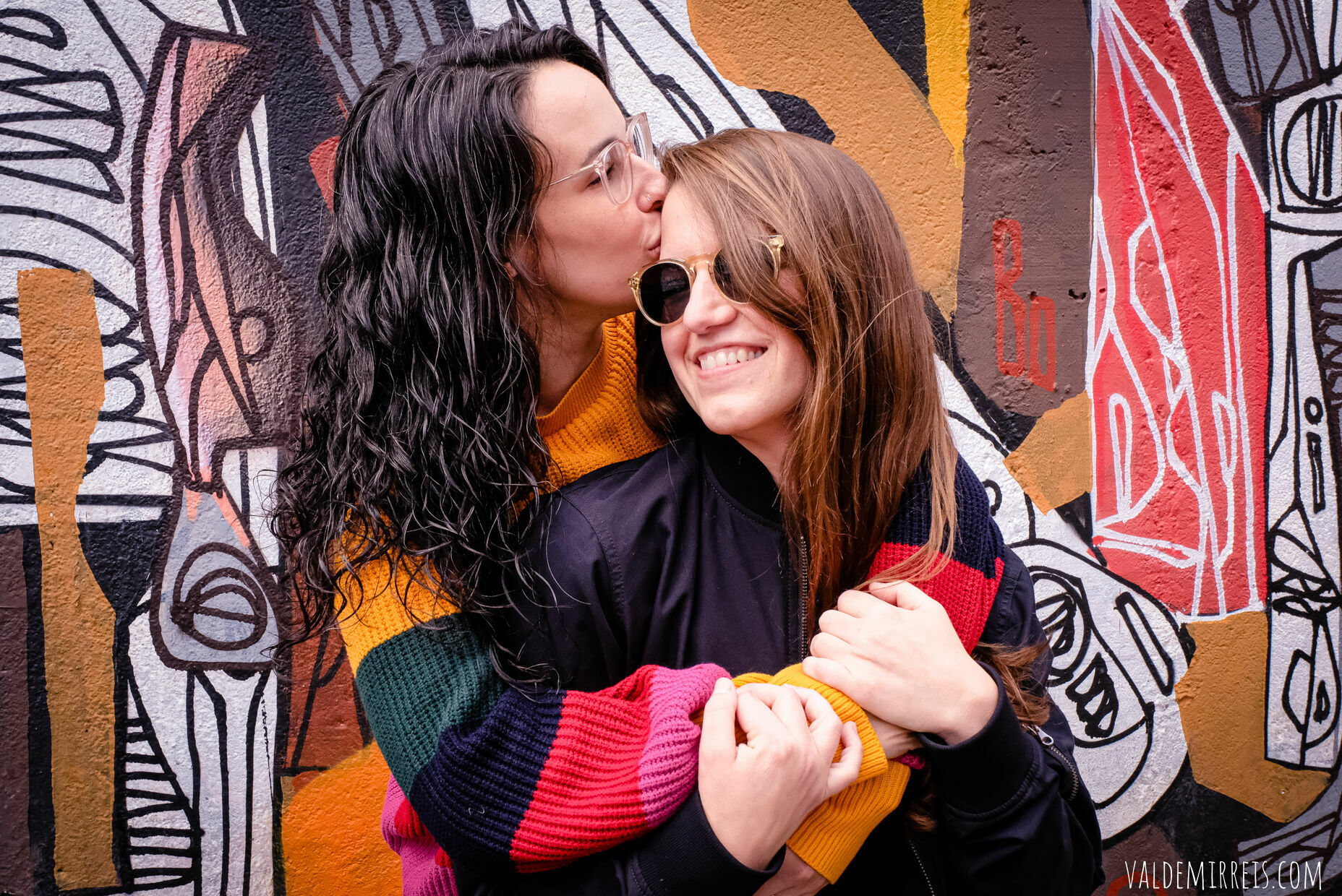 Foto Ensaio de Casal | Av Paulista SP | Beco do Batman | Rua Augusta | São Paulo SP | Megan + Leticia Foto Ensaio de Casal | Av Paulista SP | Beco do Batman | Rua Augusta | São Paulo SP | Megan + Leticia - Imagem 4