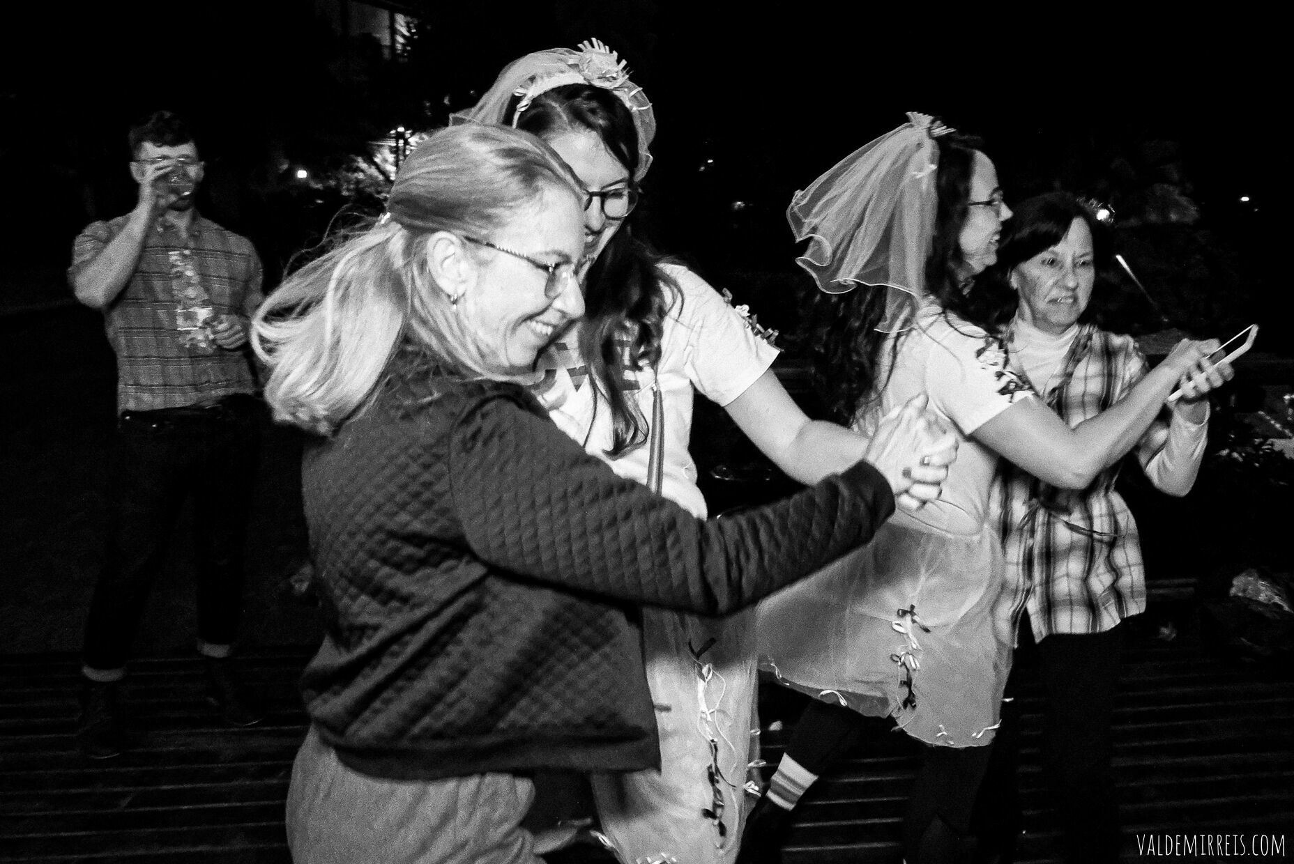 Foto BIG GAY BONANZA | Fotografia de Casamento | Espaço Flor de Liz | Mairiporã SP | Megan + Leticia Foto BIG GAY BONANZA | Fotografia de Casamento | Espaço Flor de Liz | Mairiporã SP | Megan + Leticia - Imagem 133