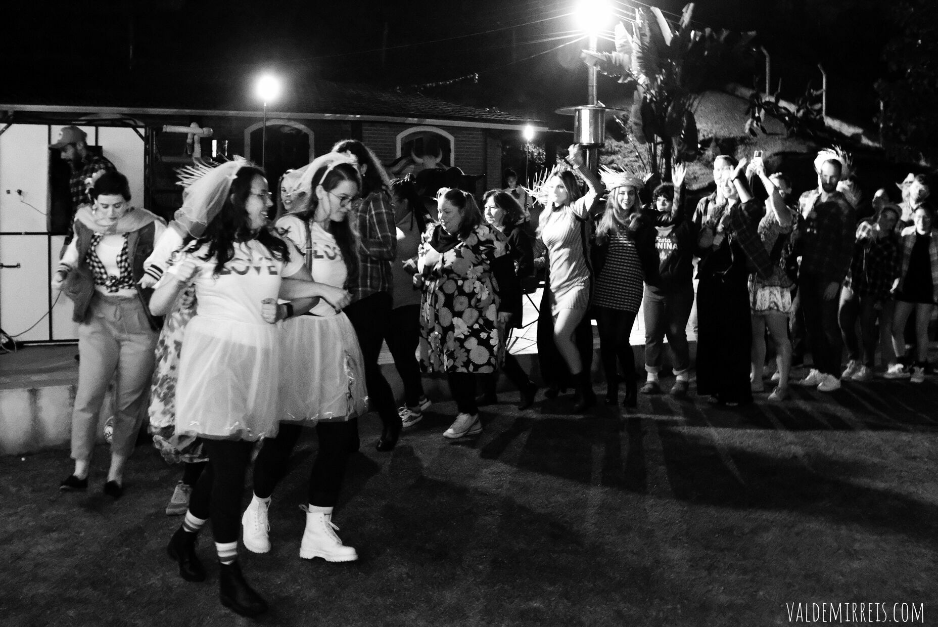 Foto BIG GAY BONANZA | Fotografia de Casamento | Espaço Flor de Liz | Mairiporã SP | Megan + Leticia Foto BIG GAY BONANZA | Fotografia de Casamento | Espaço Flor de Liz | Mairiporã SP | Megan + Leticia - Imagem 184